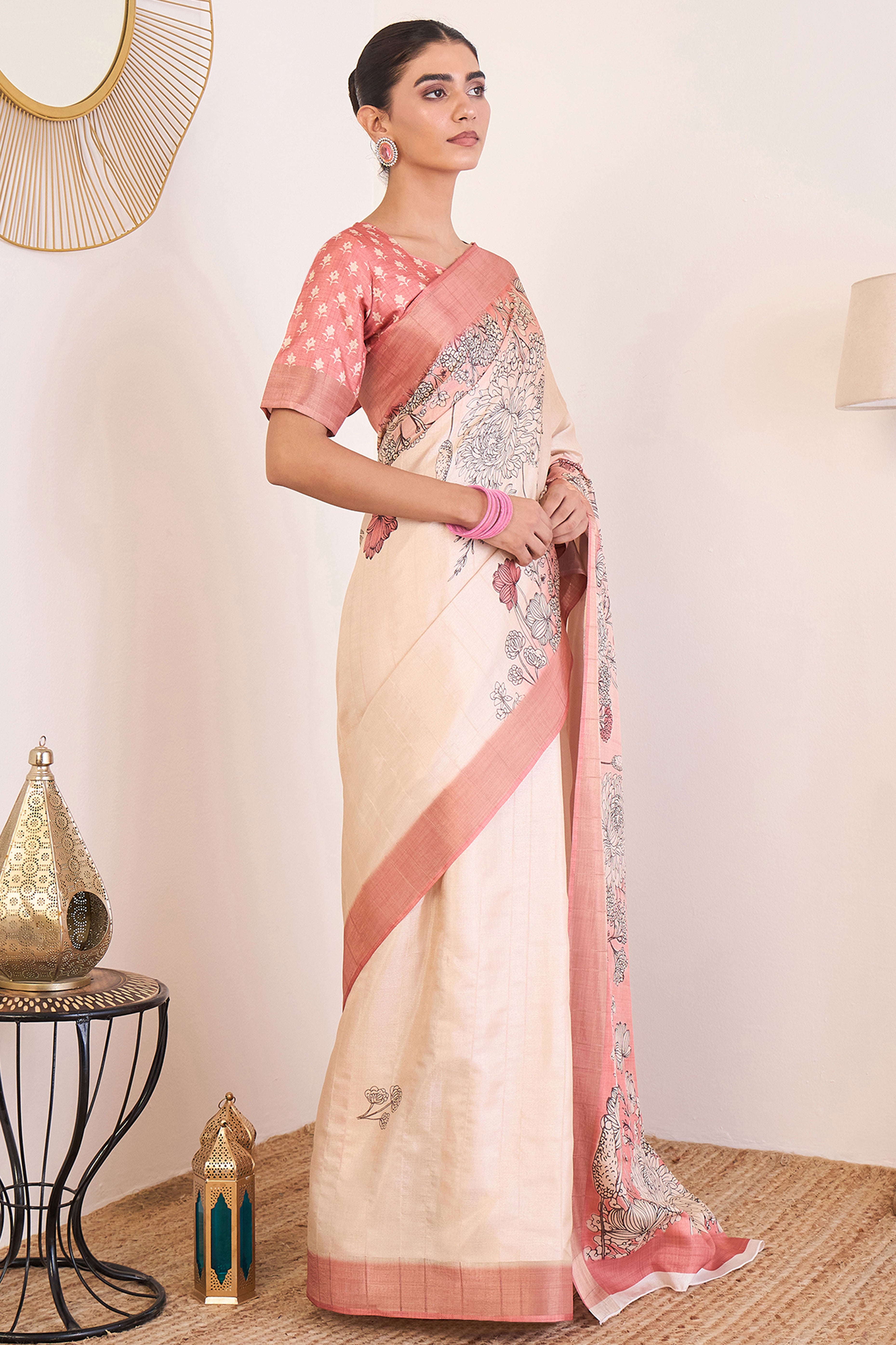 Elegant Peach Floral Printed Kotha Cotton Silk Saree Reflecting Subtle Sophistication