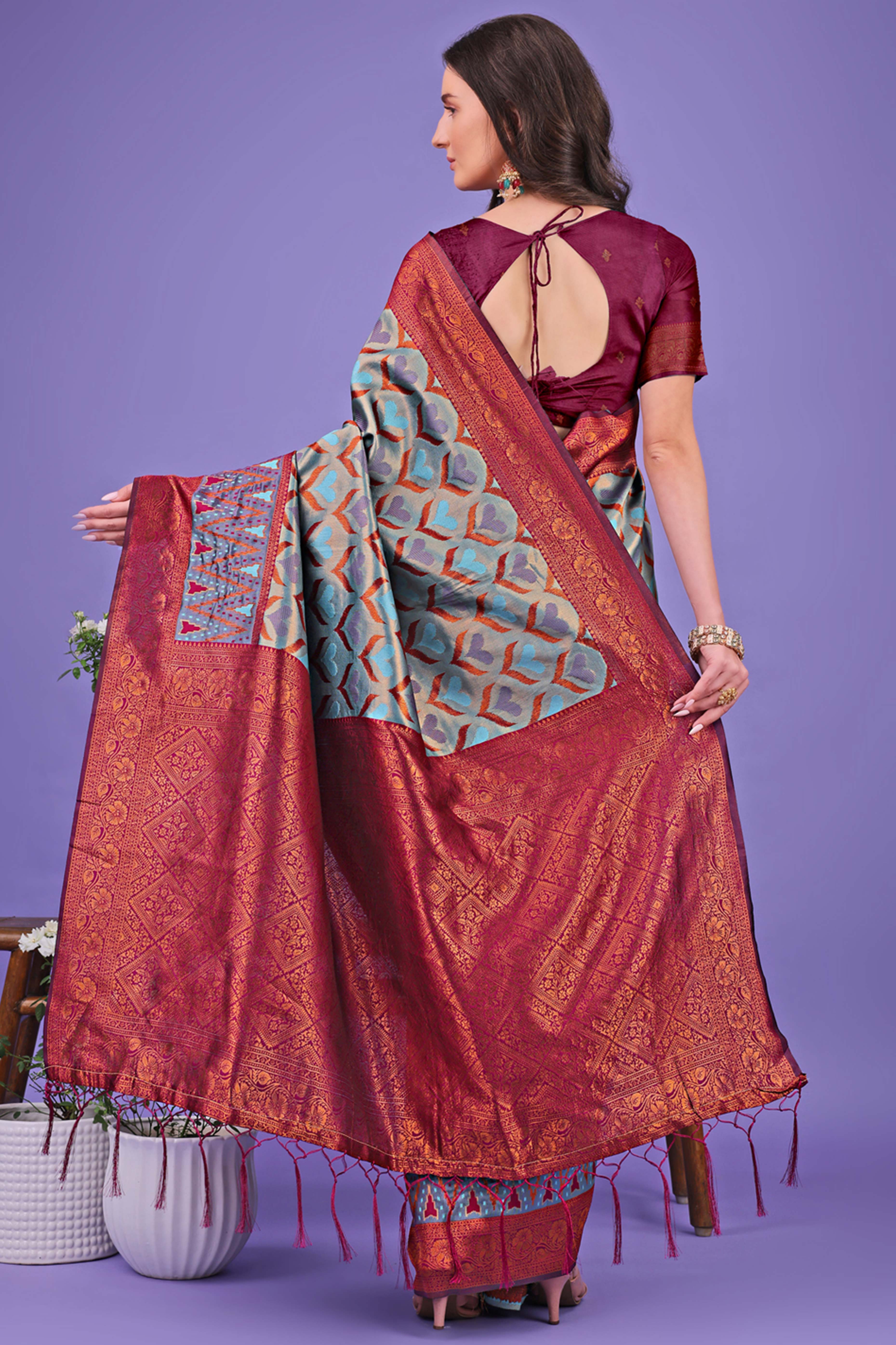 Grey Heart Motif Zari Woven Lichi Cotton Silk Saree With Flowing Tassels