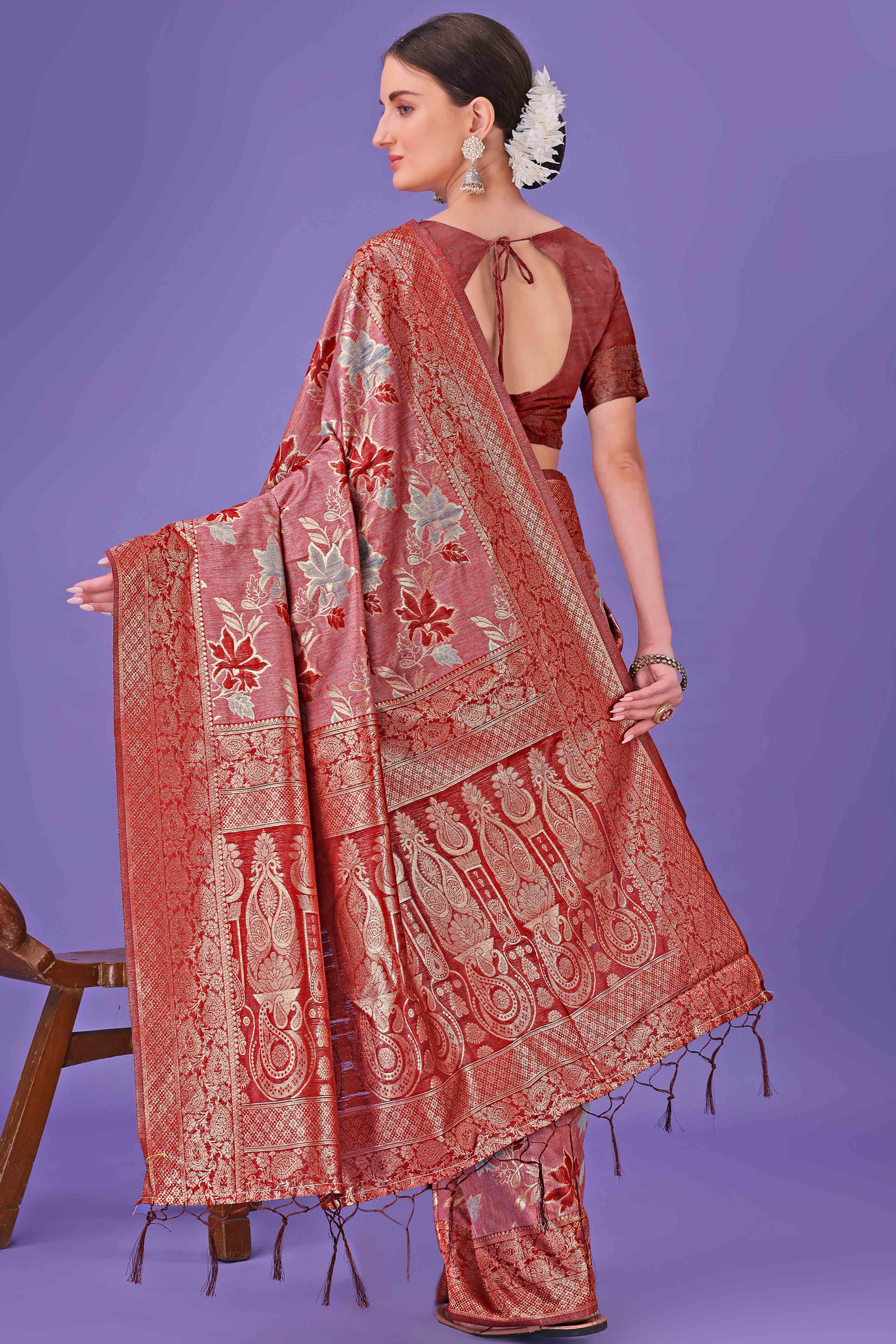 Red Floral Zari Woven Saree in a Lustrous Cotton Silk Blend
