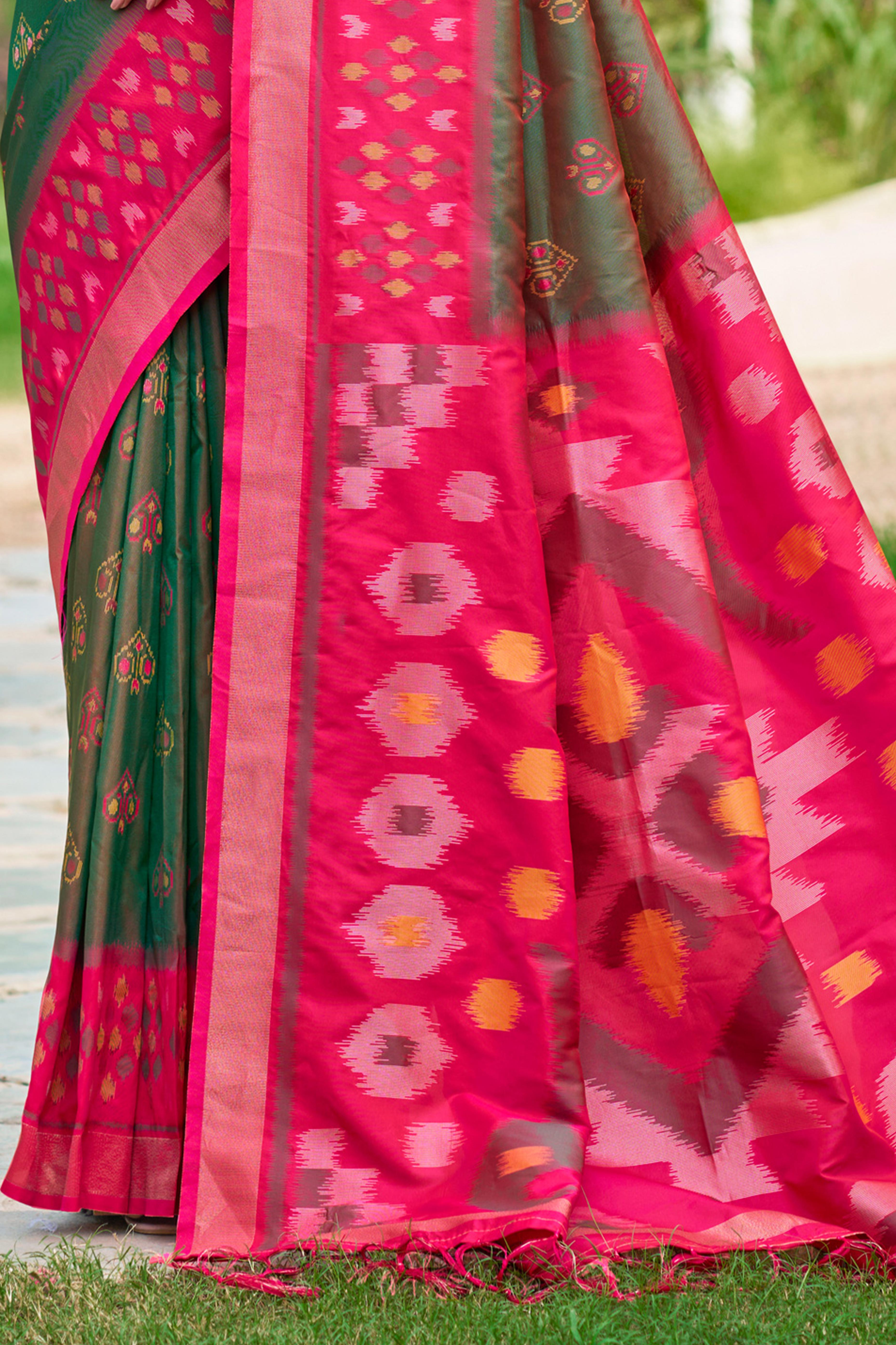 Mehendi Green Pochampally Ikkat Silk Blend Saree Completed With Refined Weaving & Tassel Pallu