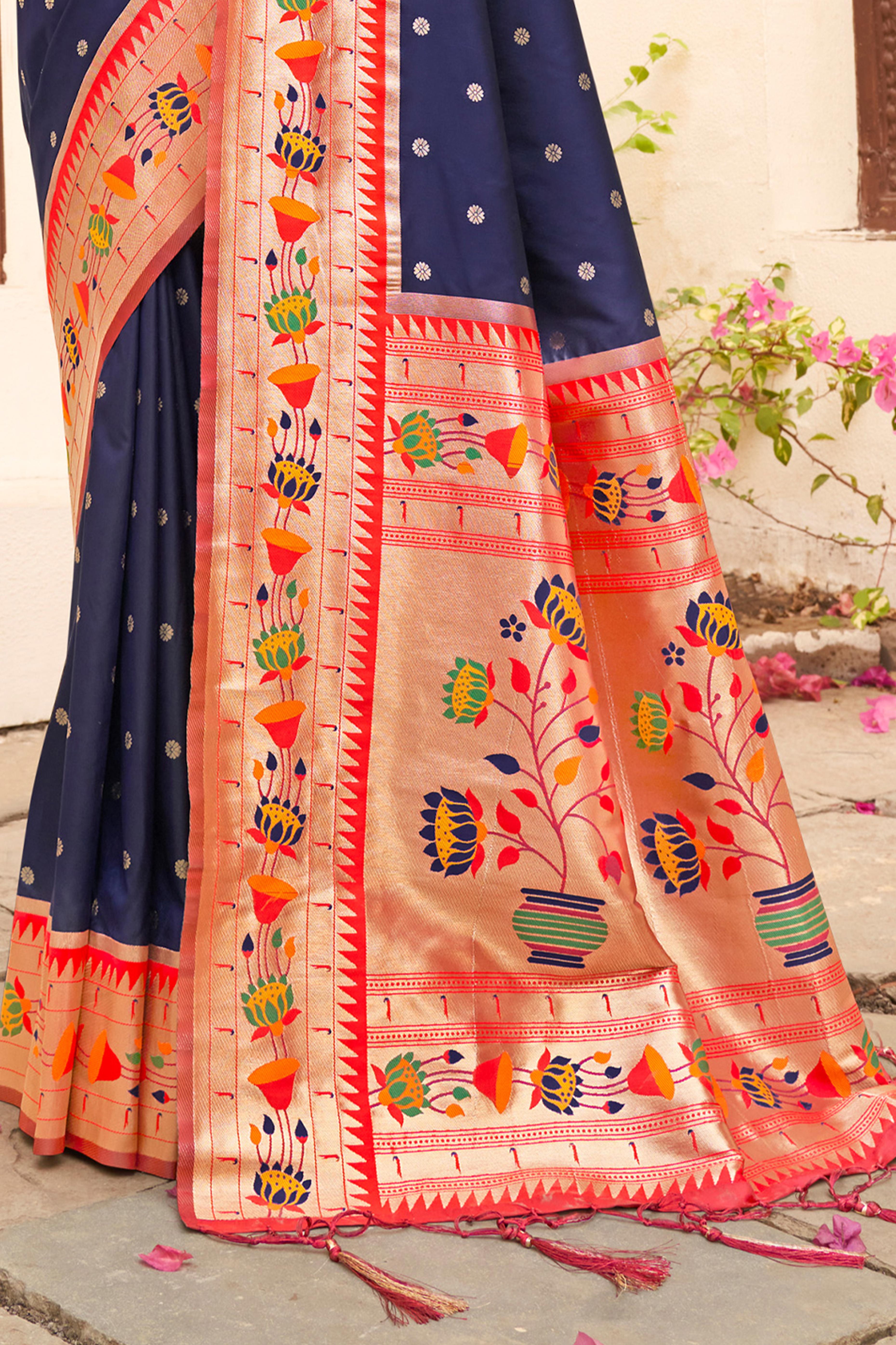 Charming Navy Blue Floral Zari Woven Silk Blend Saree With Stylish Tassel Pallu