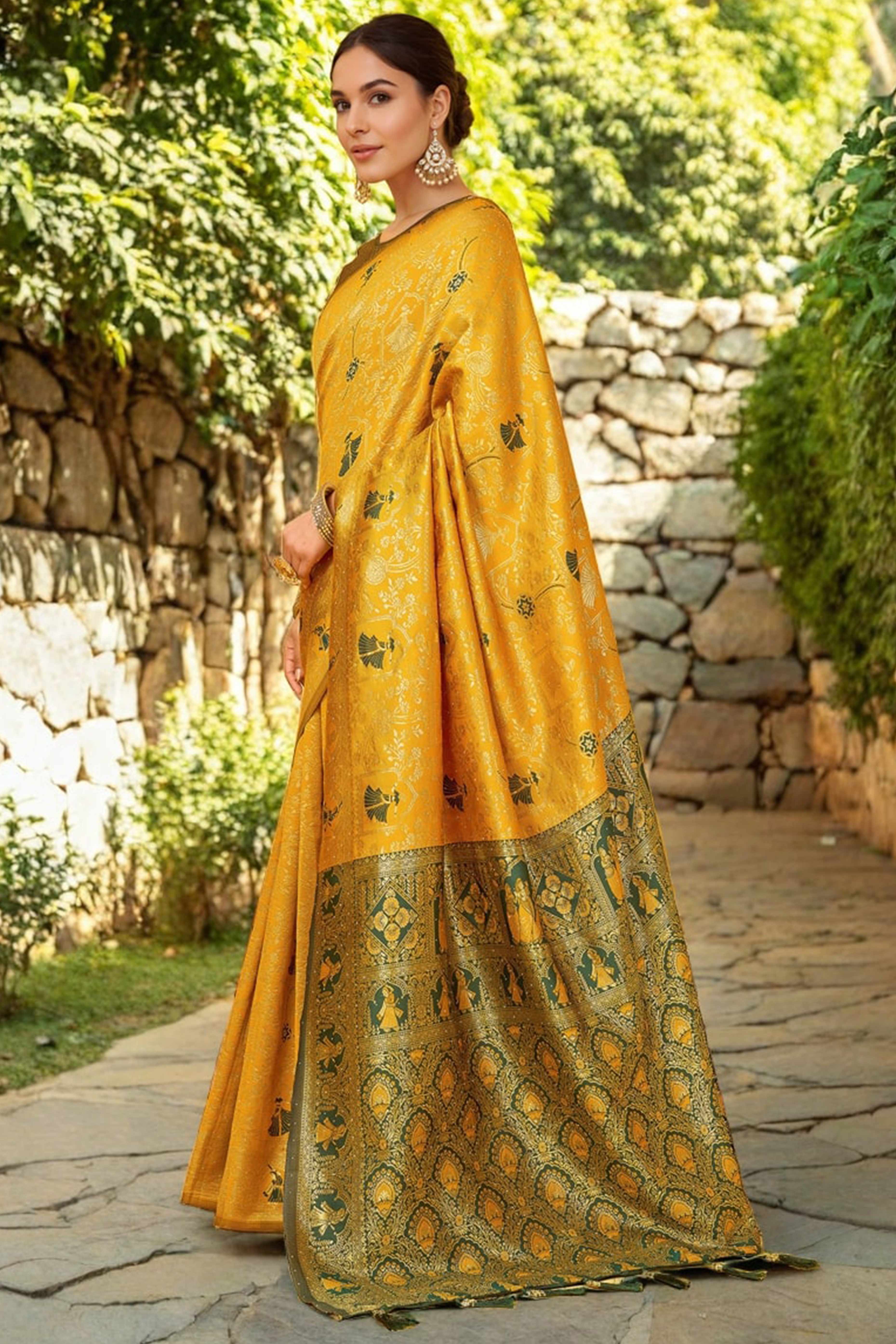 Yellow Paithani Saree In Silk Blend Highlighted With Floral Weaving & Tasselled Edge