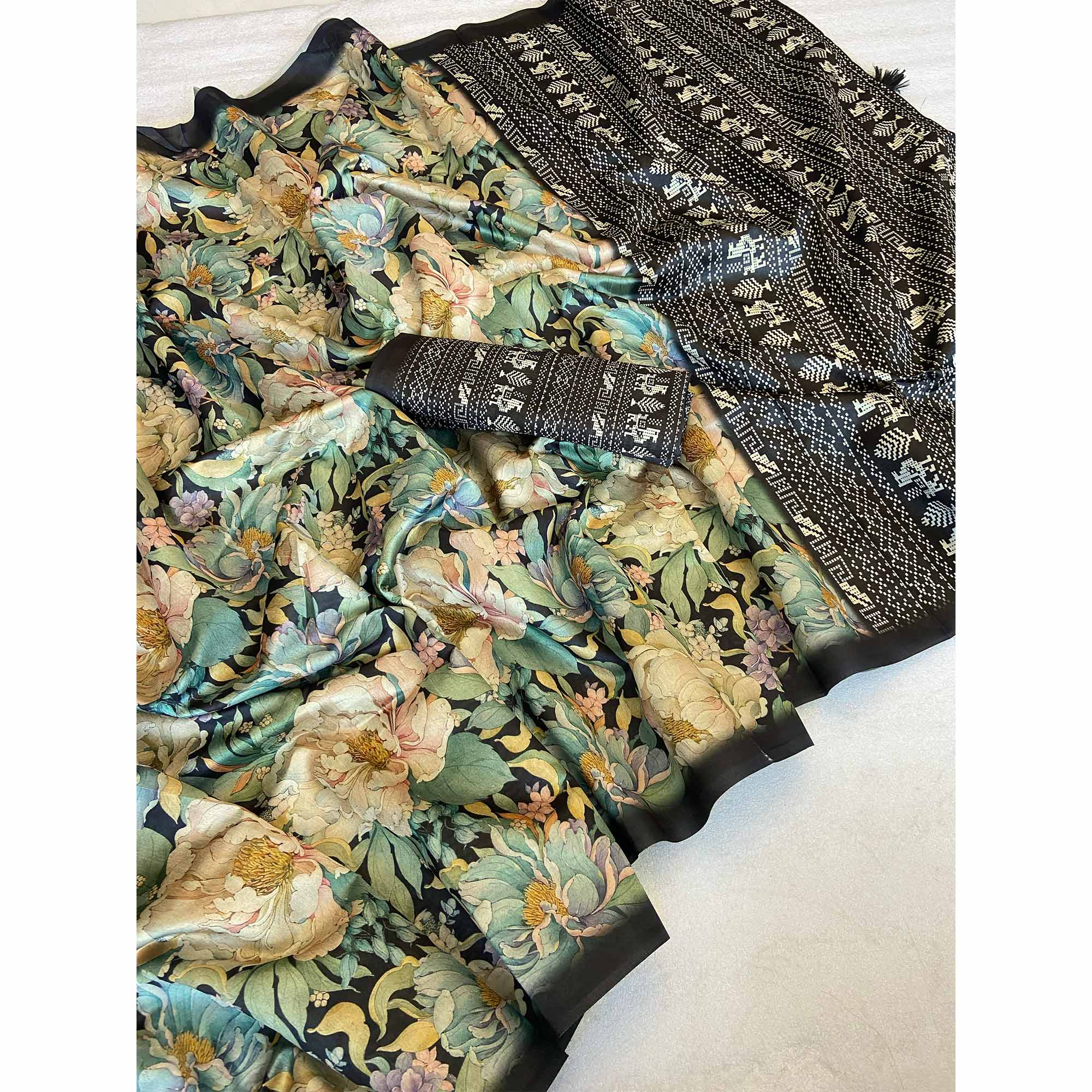 Black Floral Digital Printed Cotton Handloom Silk Saree