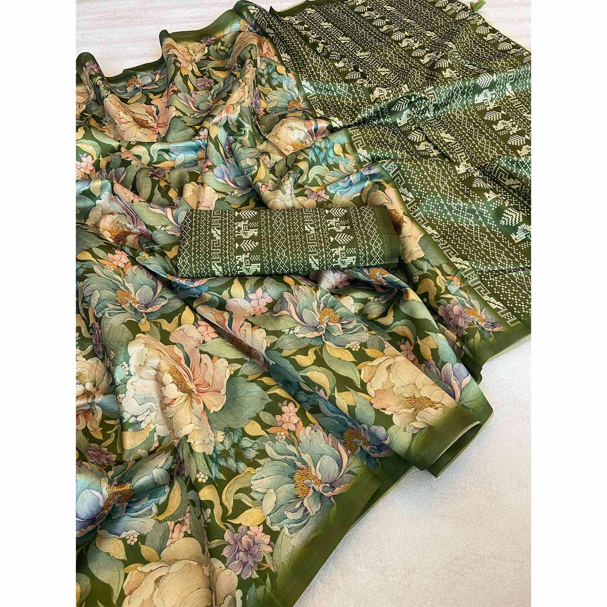 Green Floral Digital Printed Cotton Handloom Silk Saree