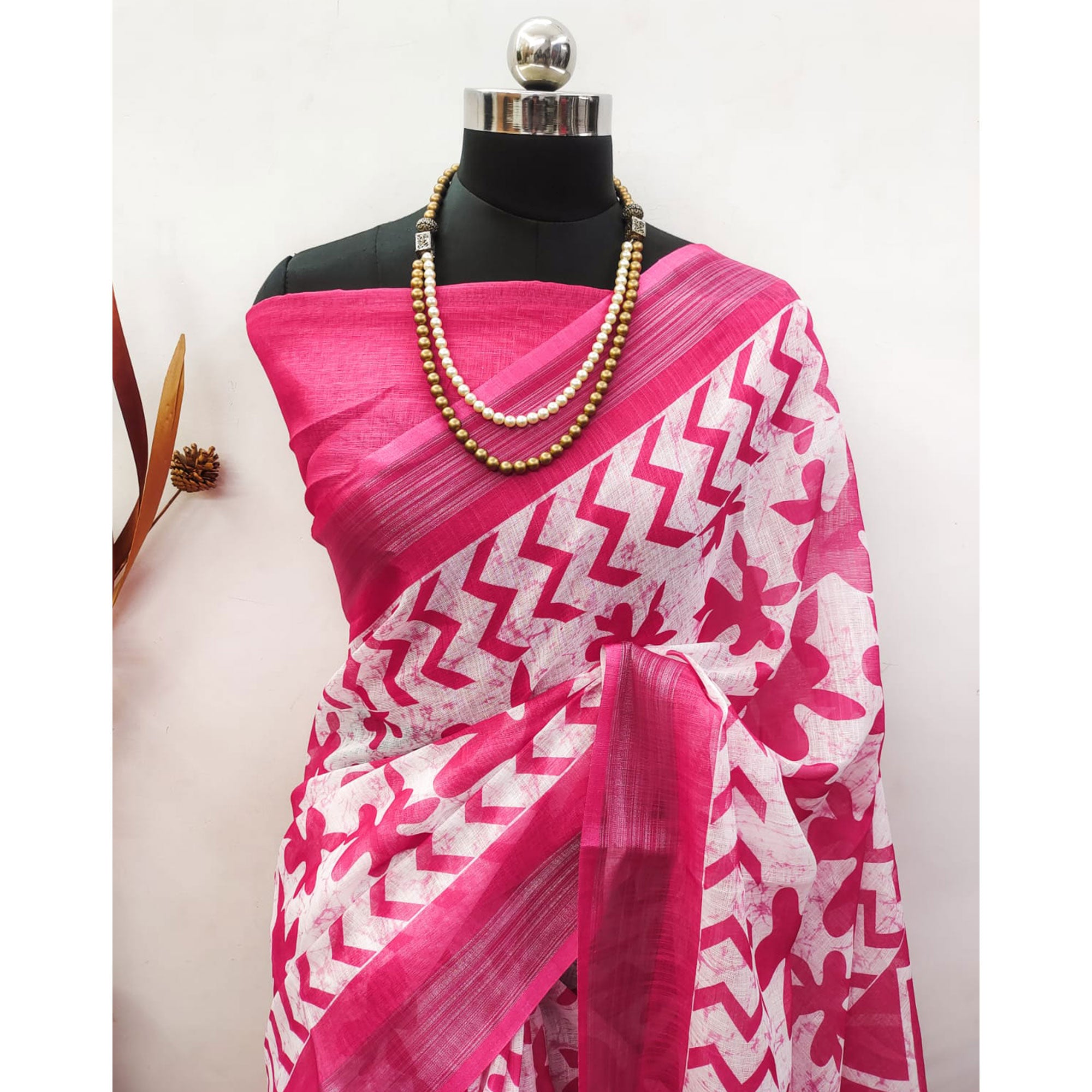 Pink & White Floral Printed Linen Saree