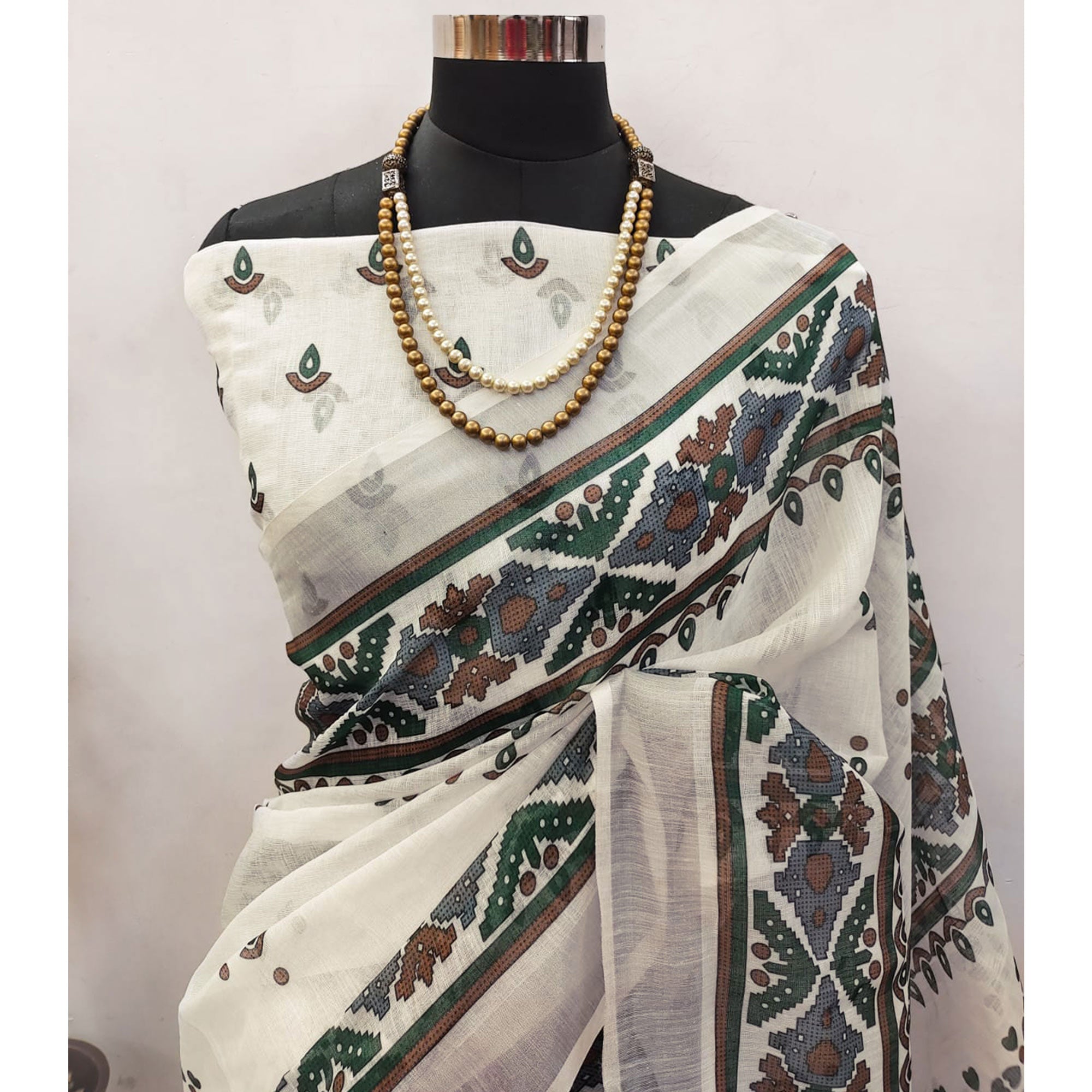 Off White Digital Printed Linen Saree With Border