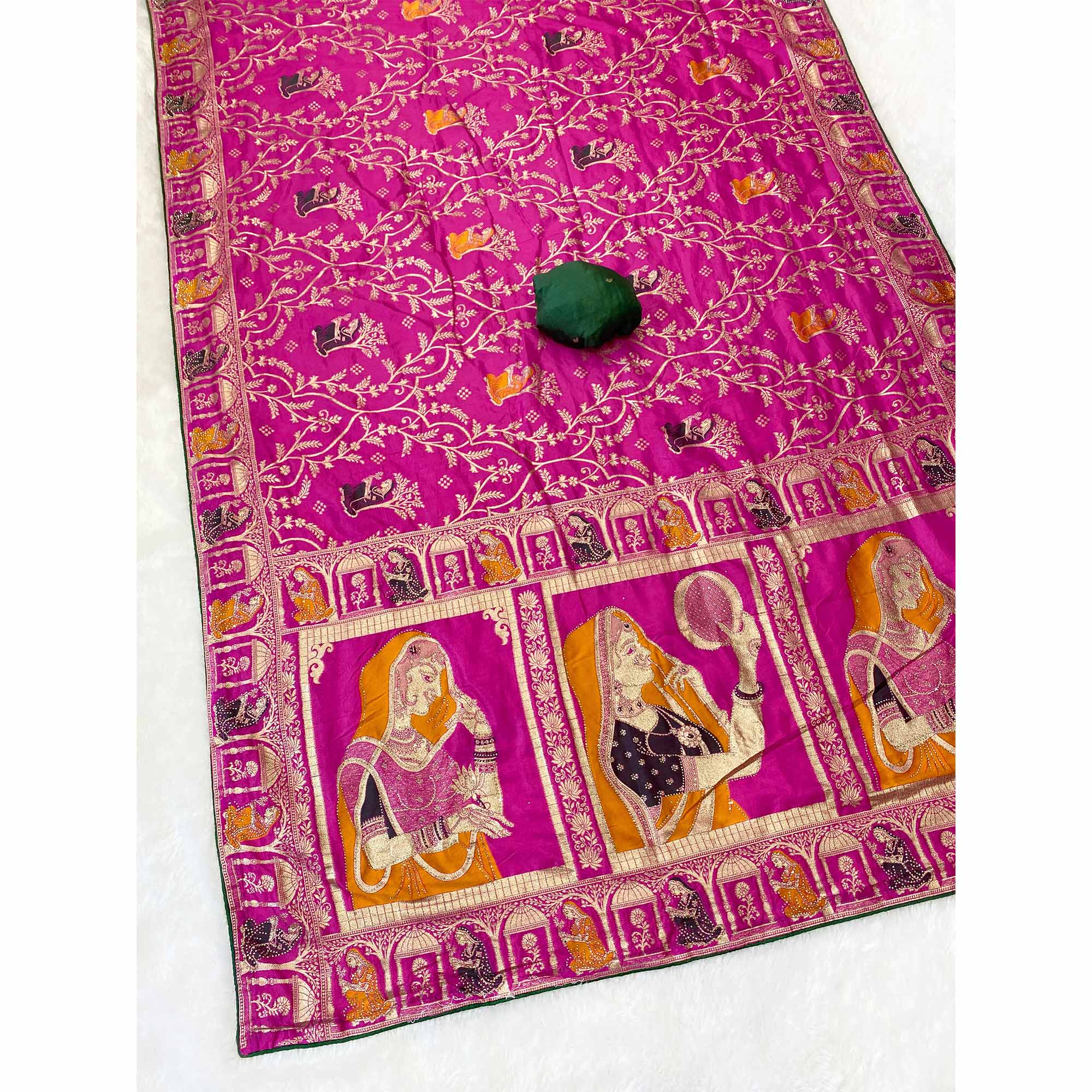 Elegant Pink Dola Silk Saree with Intricate Zari Weaving for Festive Occasions