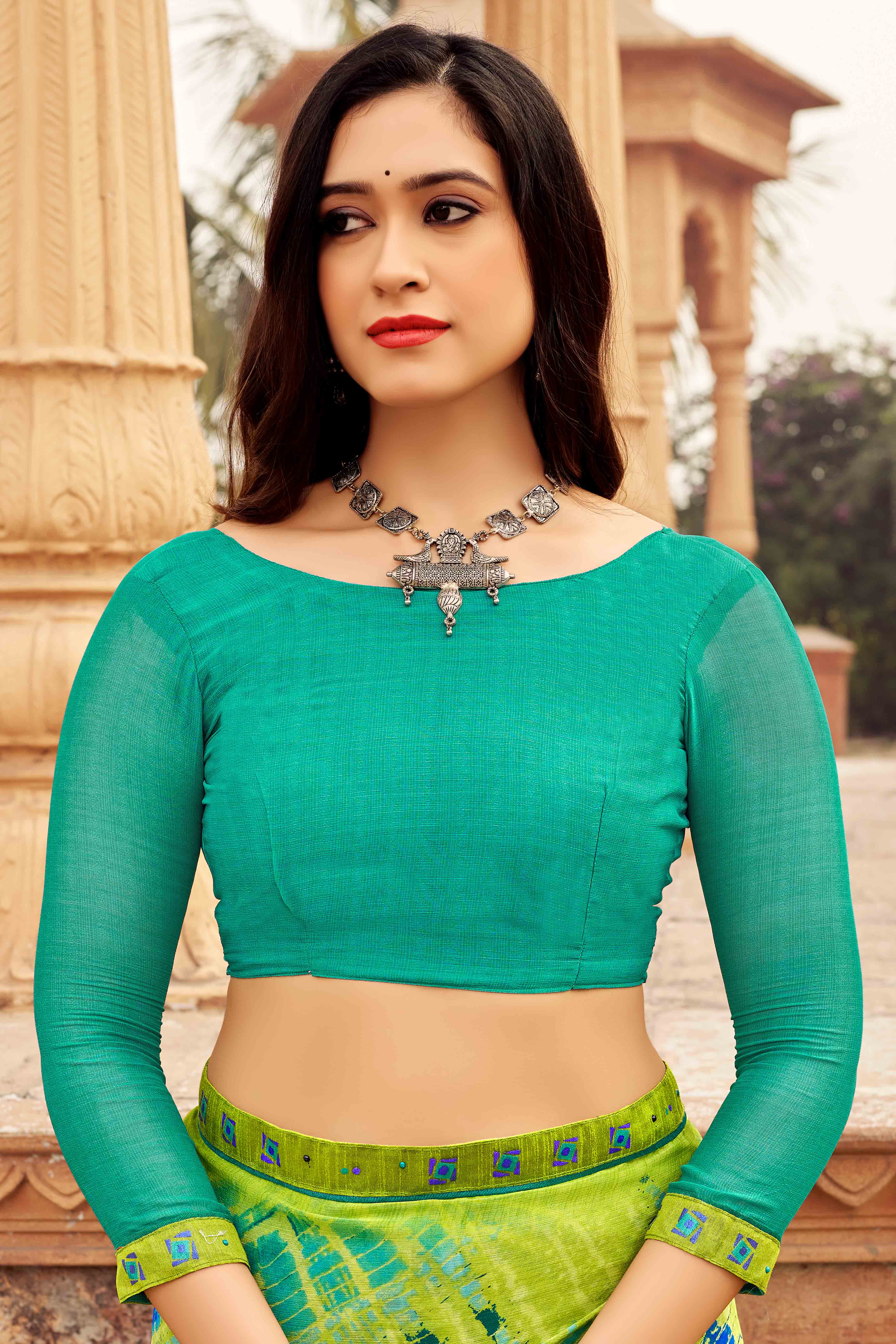 Green Abstract Printed Chiffon Saree