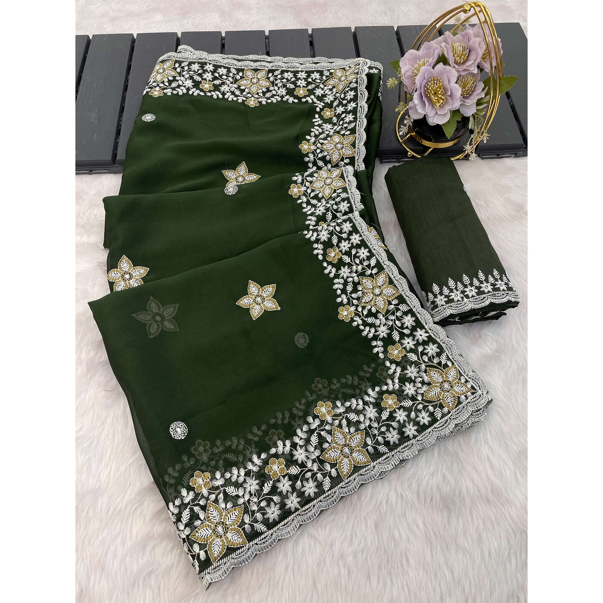Green Designer Art Silk Saree Enhanced with Fine Floral Embroidery Work