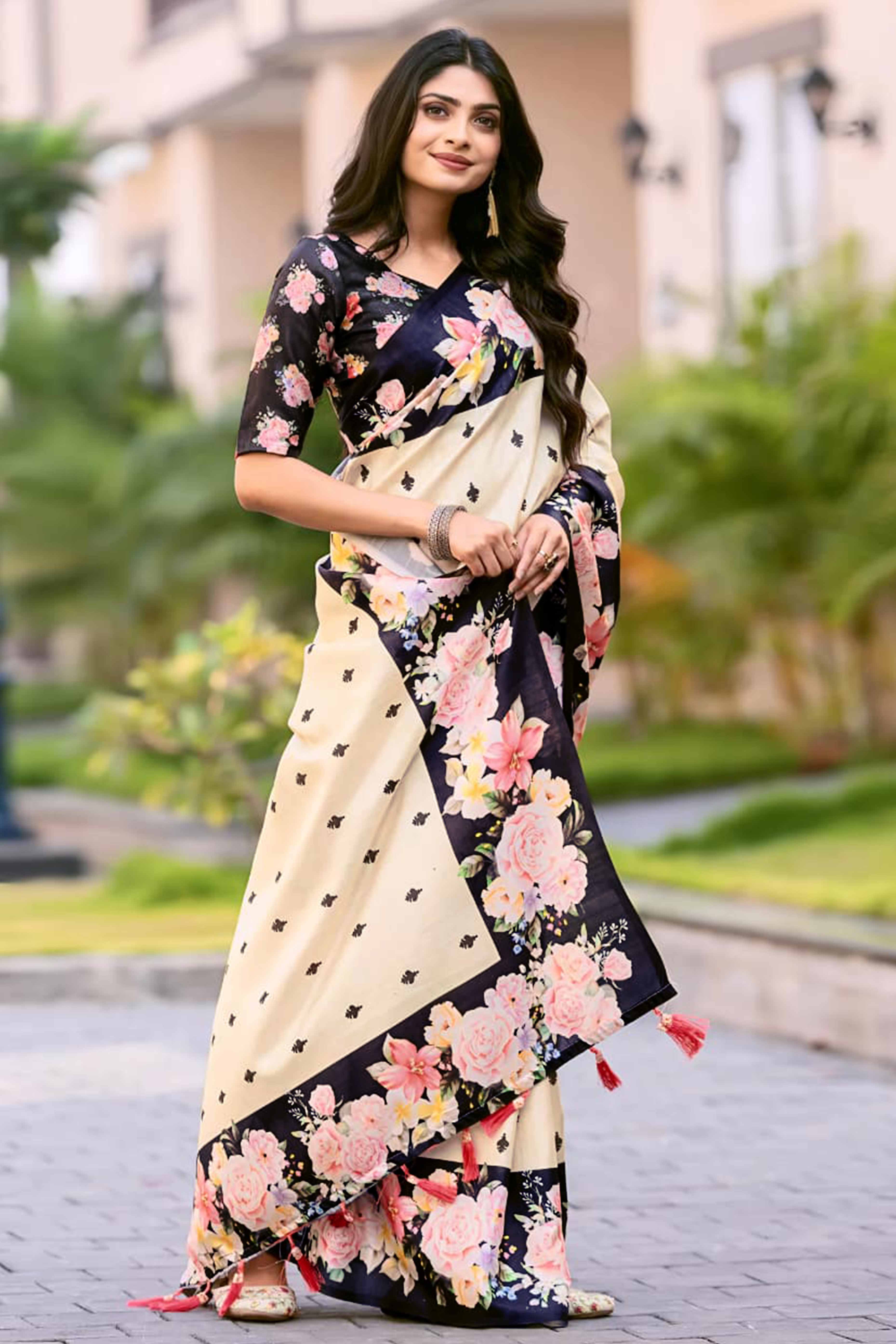 Charming Cream Saree In Cotton Silk Featuring Graceful Floral Digital Prints With Tassel Pallu