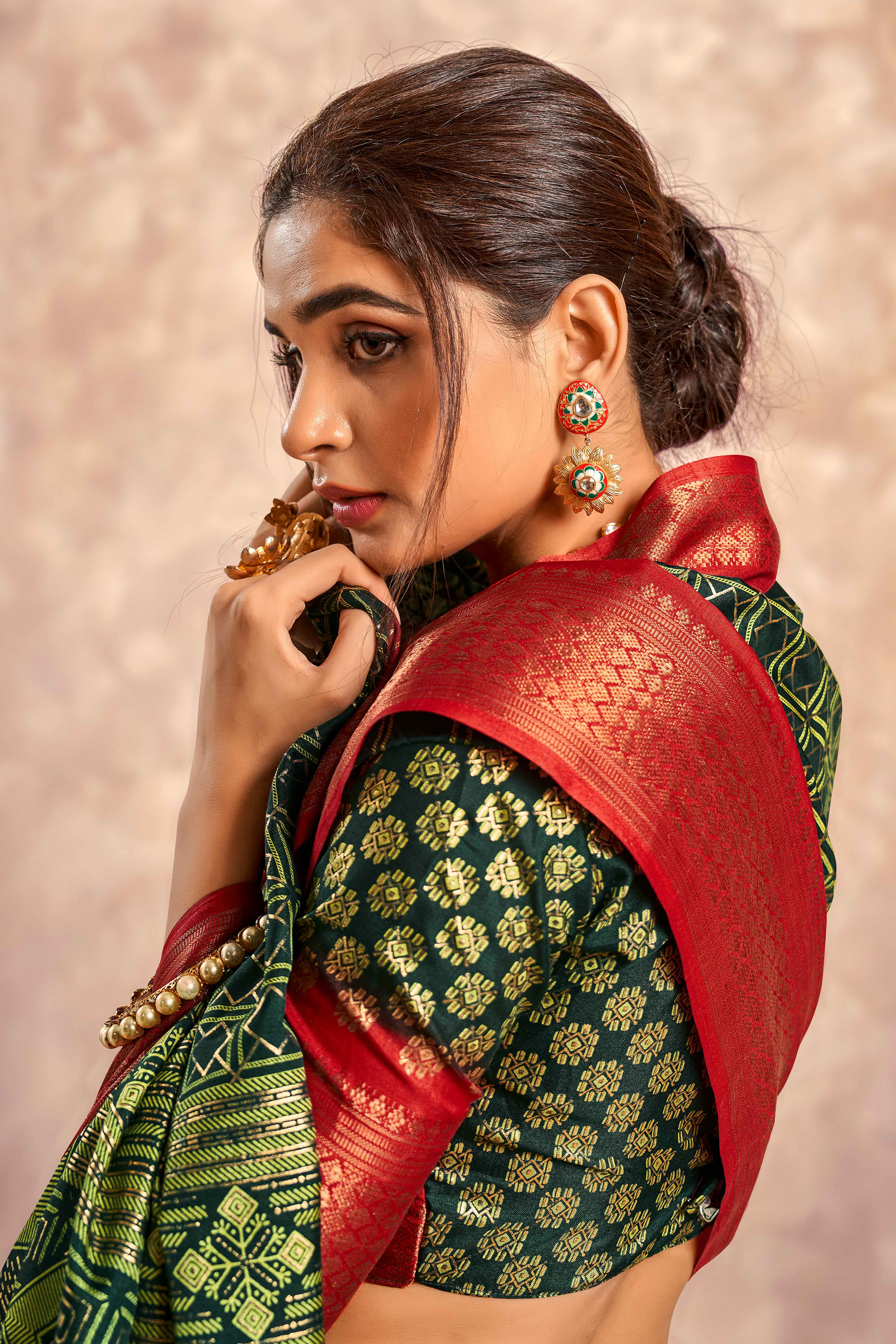 Green Geometric Foil Printed Dola Silk Saree With Woven Border