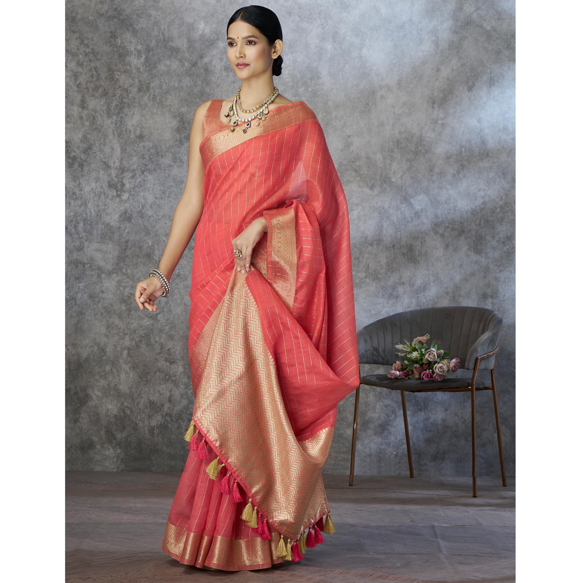 Gajari Pink Woven Cotton Silk Saree With Tassels
