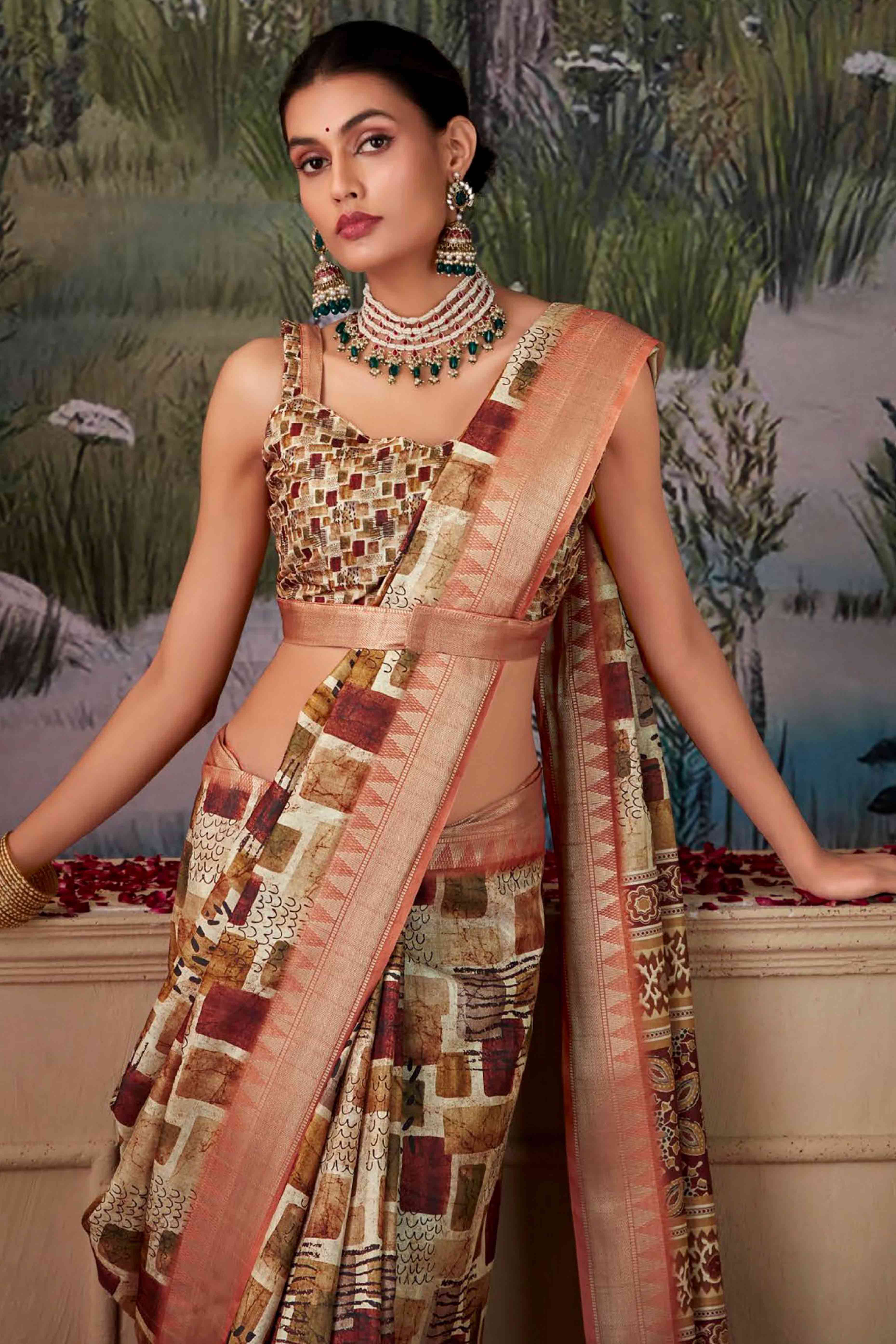 Trendy Digital Printed Silk Blend Saree in Beige
