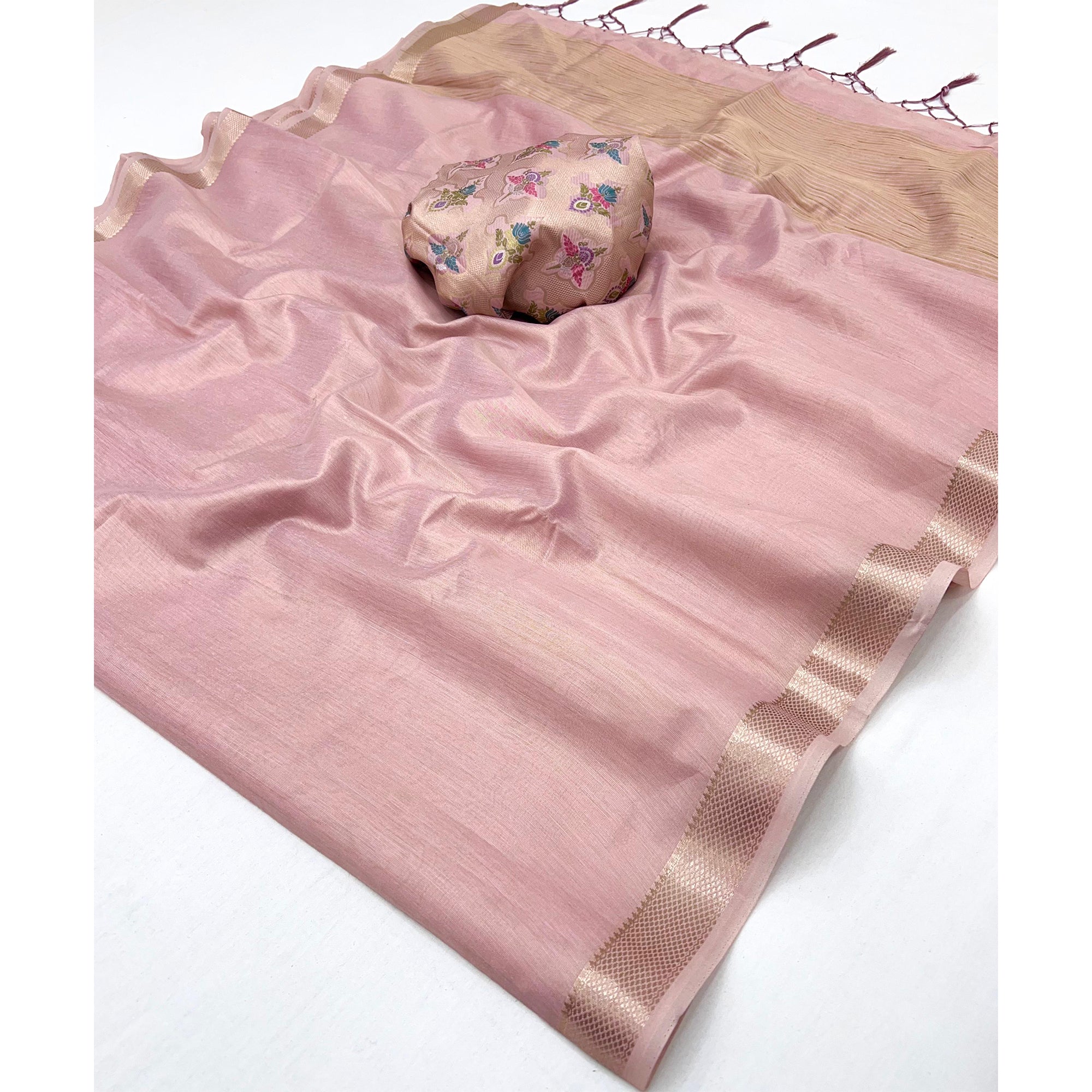 Delicate Lavender Saree with Classic Zari Weaving on Tissue Fabric