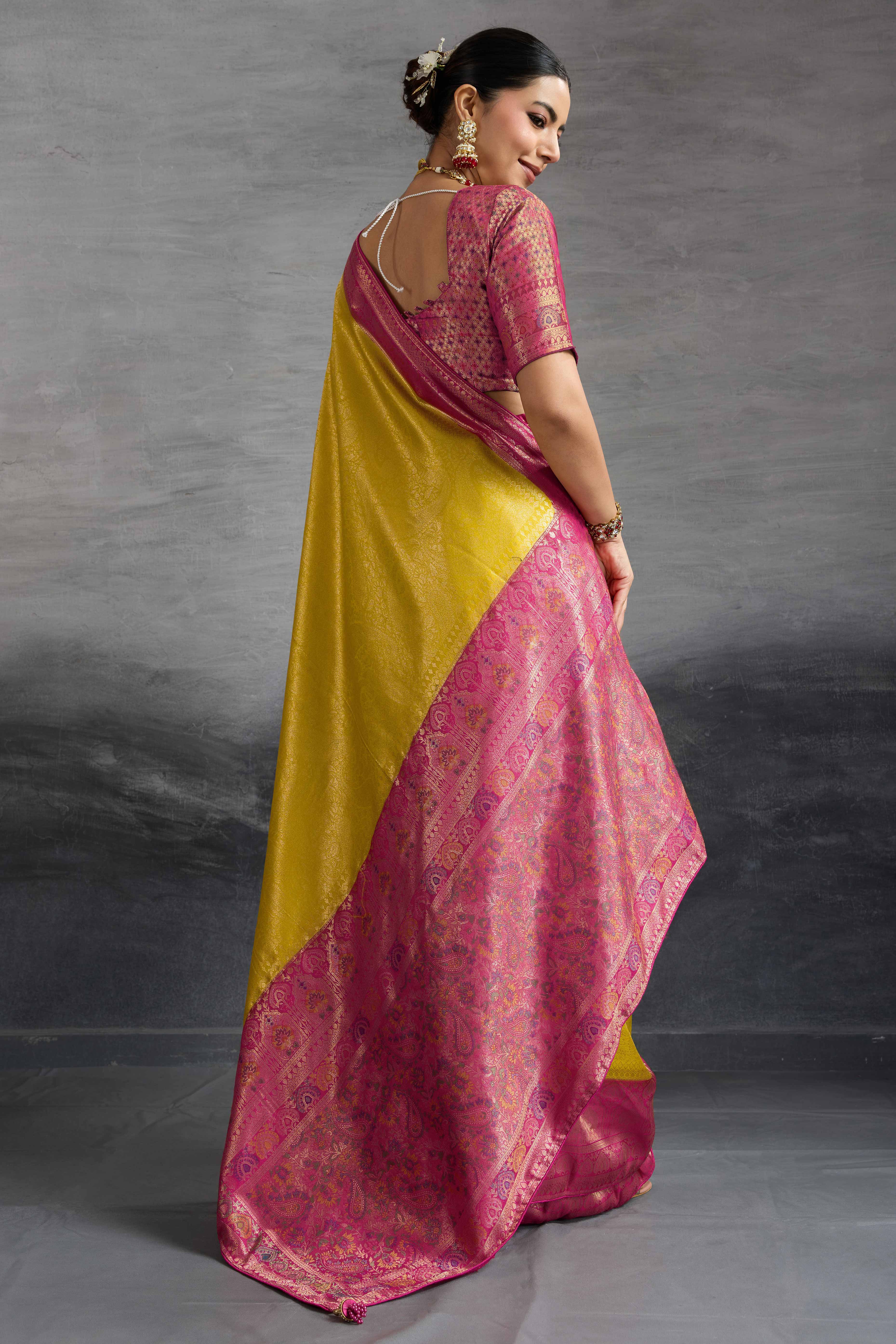 Mustard Kanjivaram Silk Saree In Kadiyal Style Zari Weaving With Ornate Meenakari Pallu