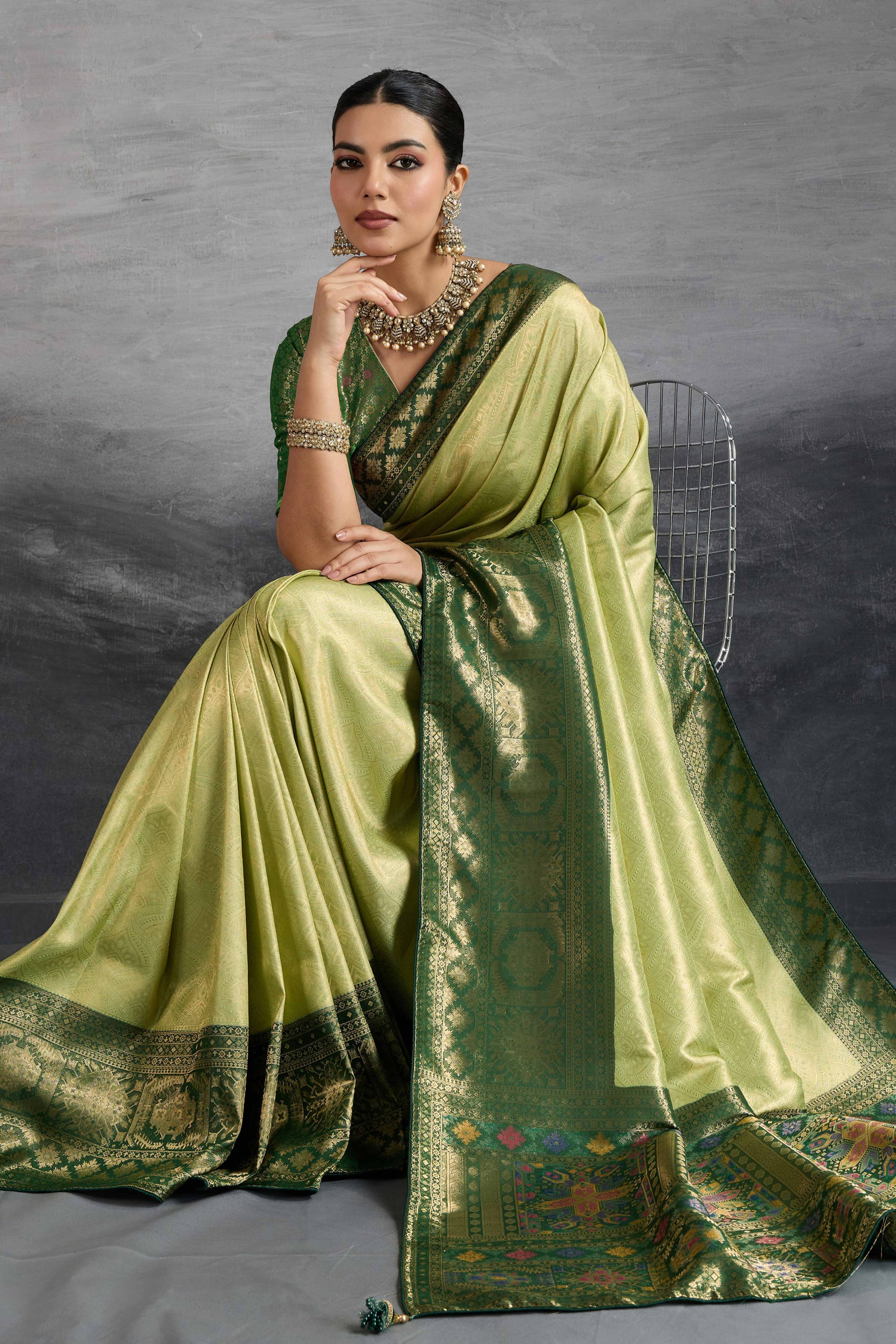 Traditional Green Kanjivaram Soft Silk Saree with Bold Kadiyal Weave