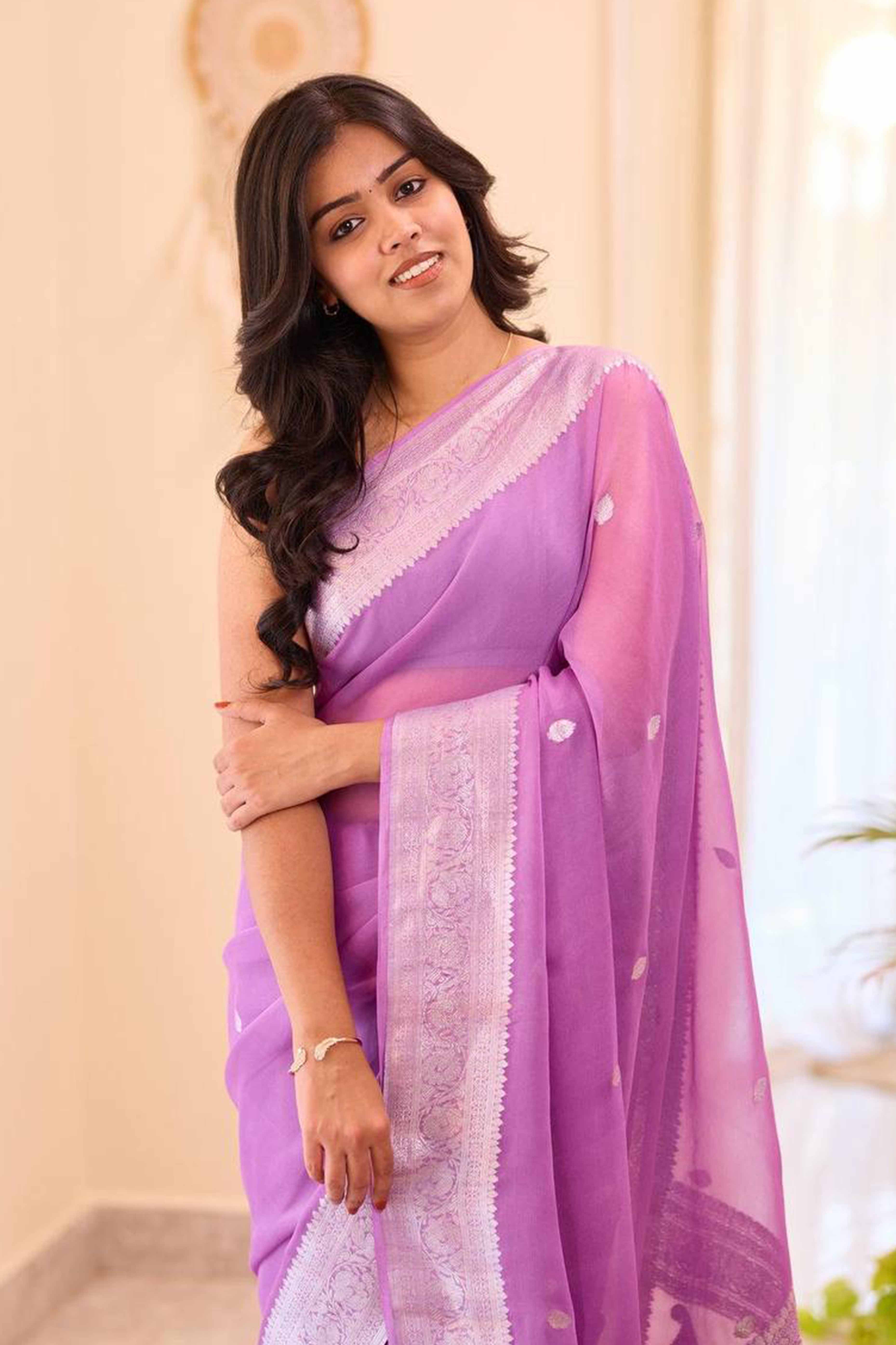 Sophisticated Purple Linen Saree with Traditional Butti Zari Weaving