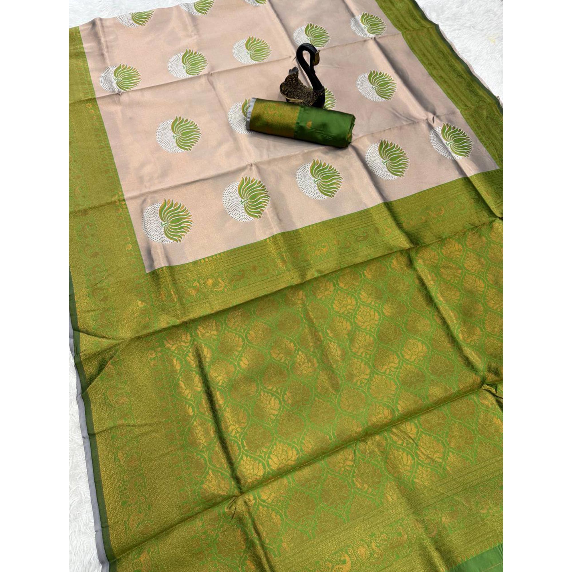 Green Floral Zari Weaving Banarasi Silk Saree Embellished With Intricate Unique Border & Pallu