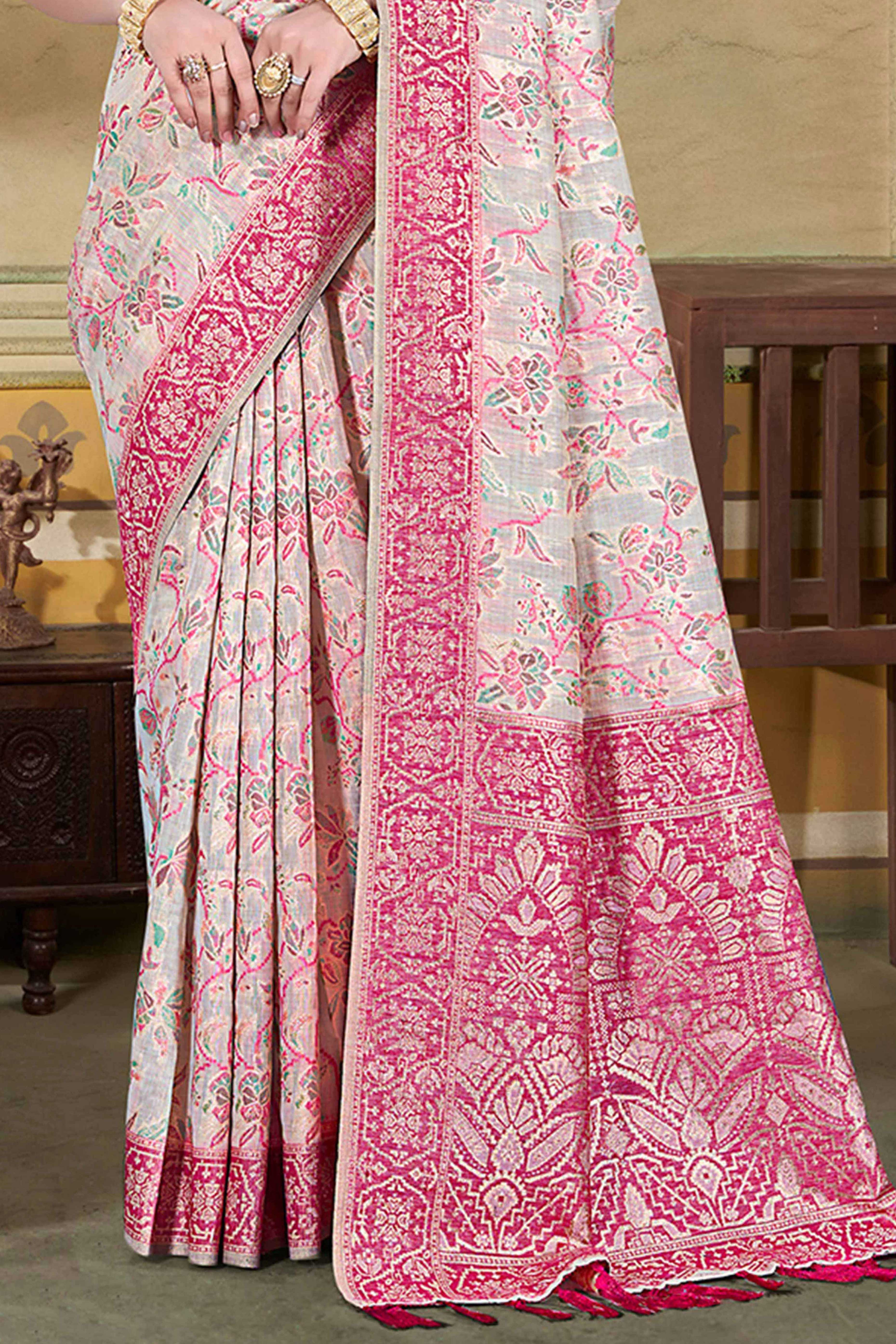 Alluring Grey Floral Zari Weaving Cotton Silk Saree With Graceful Tassel Pallu