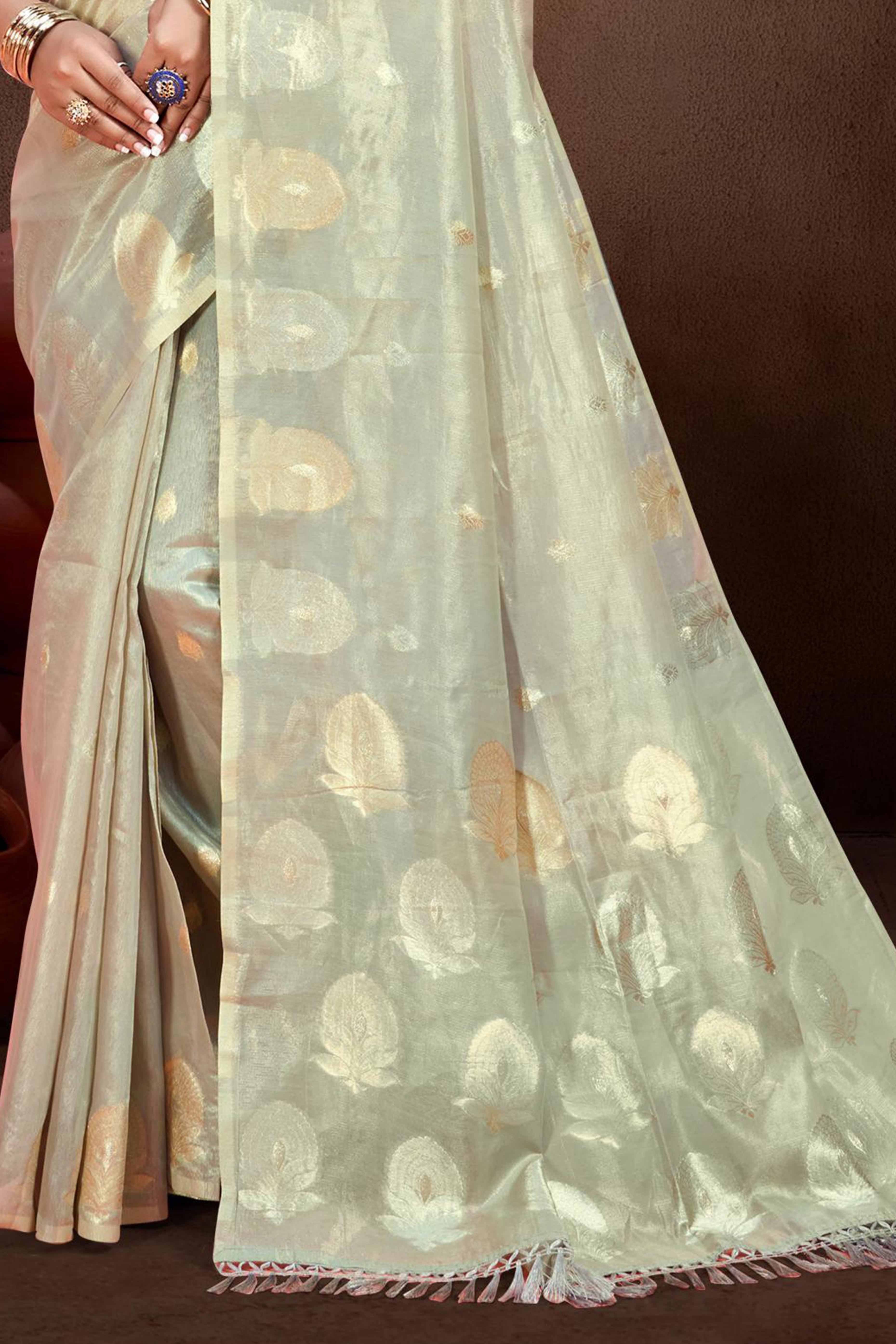 Grey Saree with Traditional Zari Detailing in Munga Kota Doria