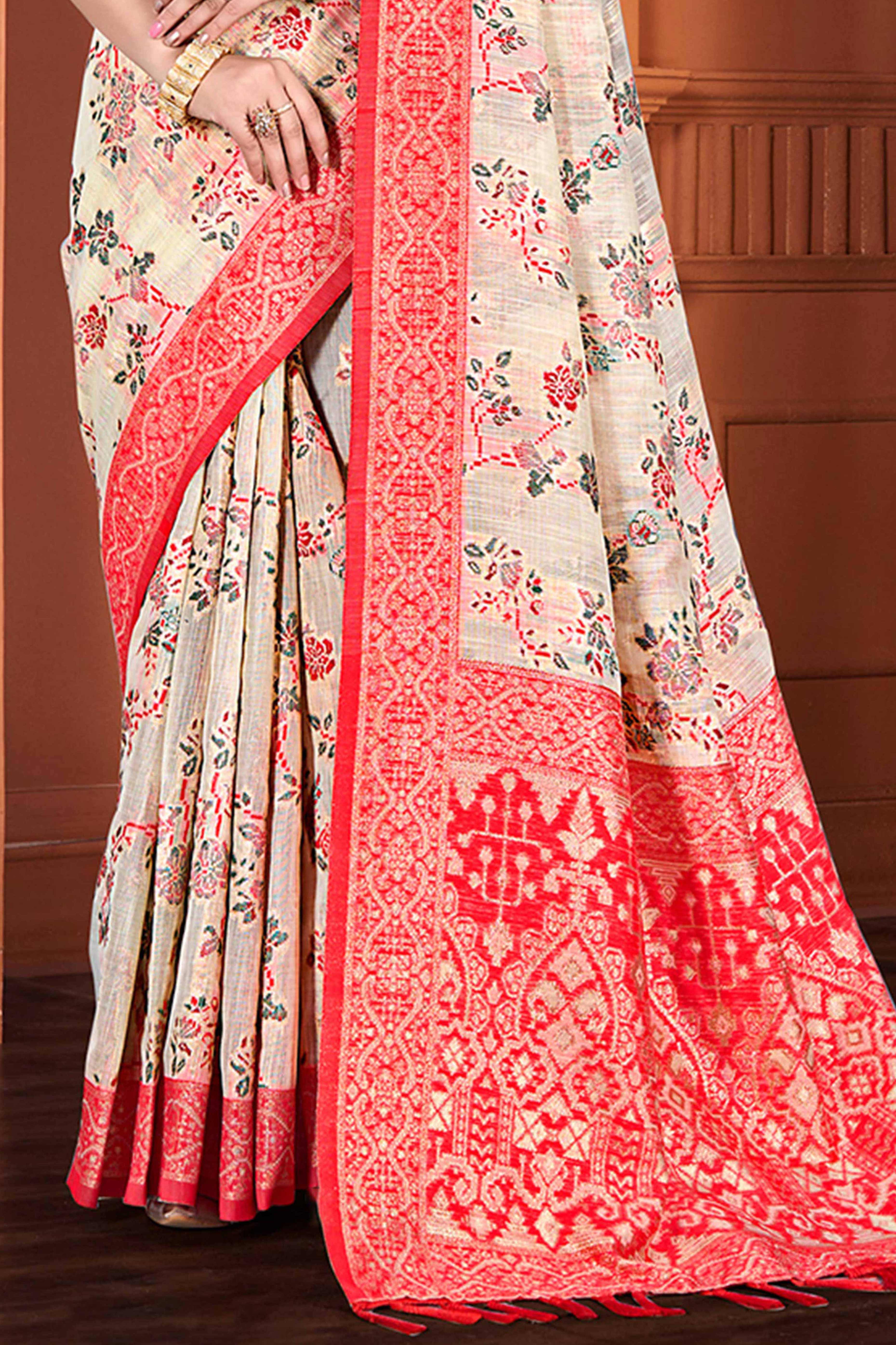 Stunning Beige Floral Zari Weaving Cotton Silk Meena Saree With Tassel Pallu