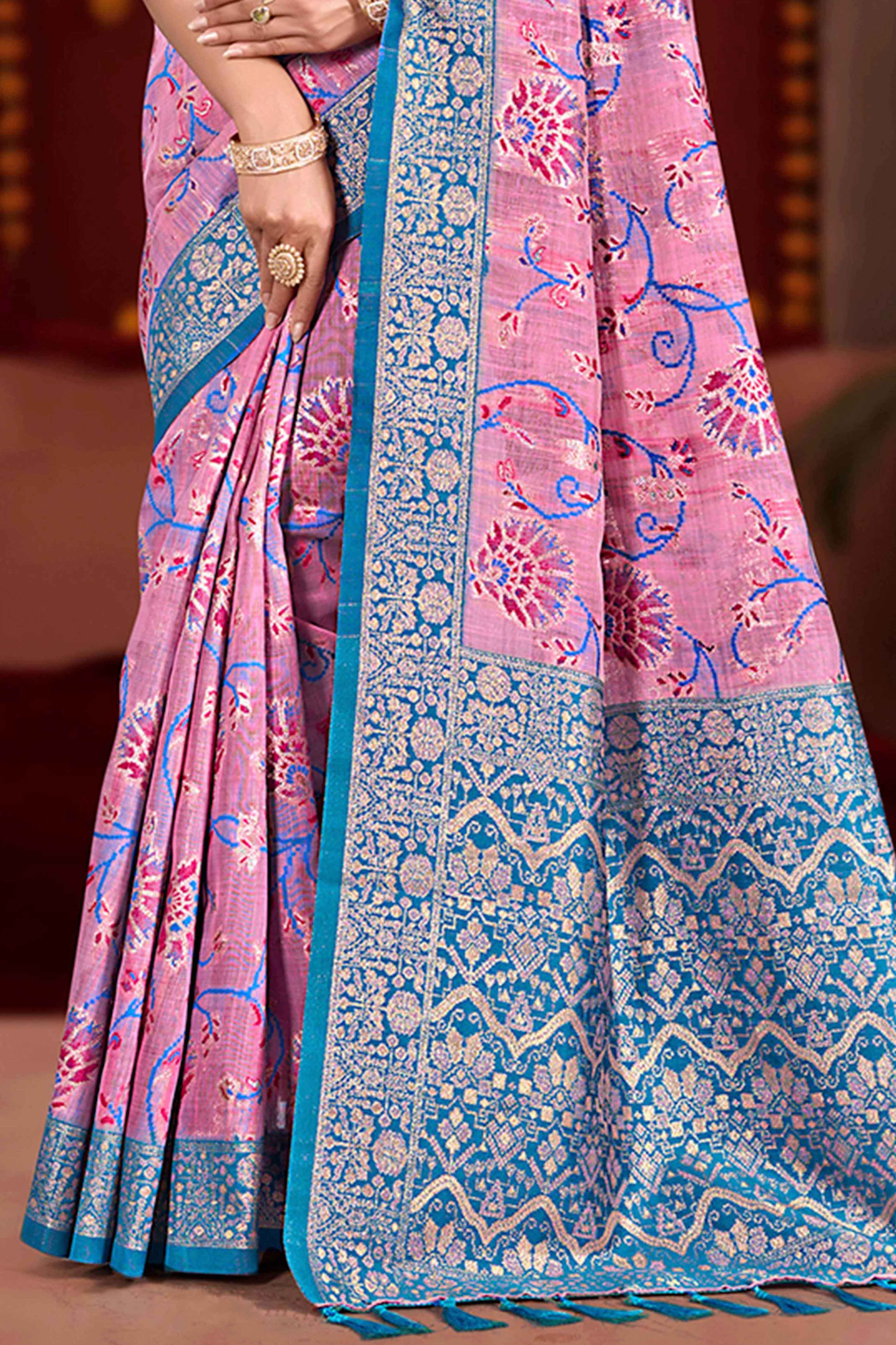 Elegant Pink Cotton Silk Saree Adorned With Floral Weaving & Graceful Tassel Pallu