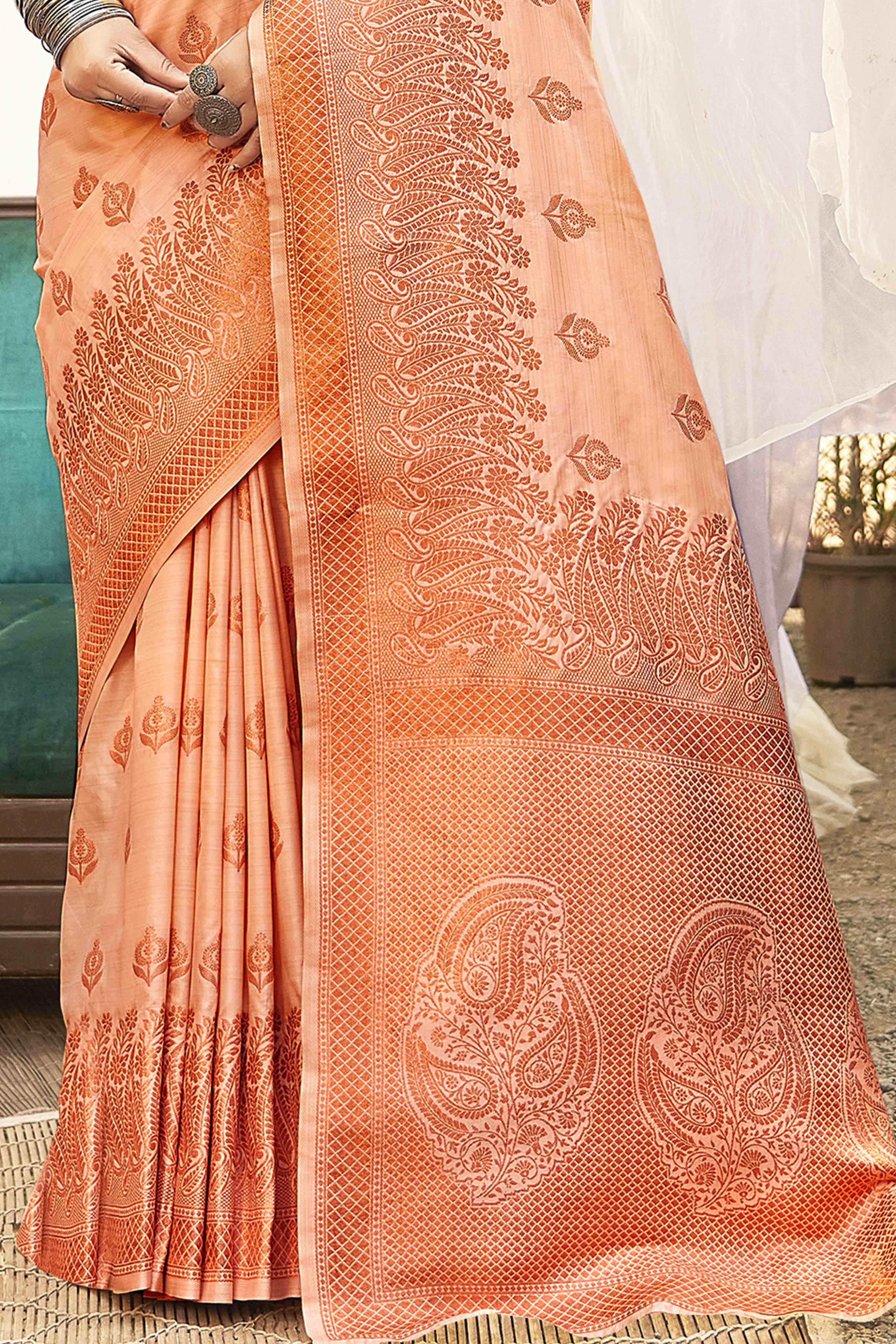 Exquisite Peach Banarasi Silk Saree With Floral Zari Weaving Work