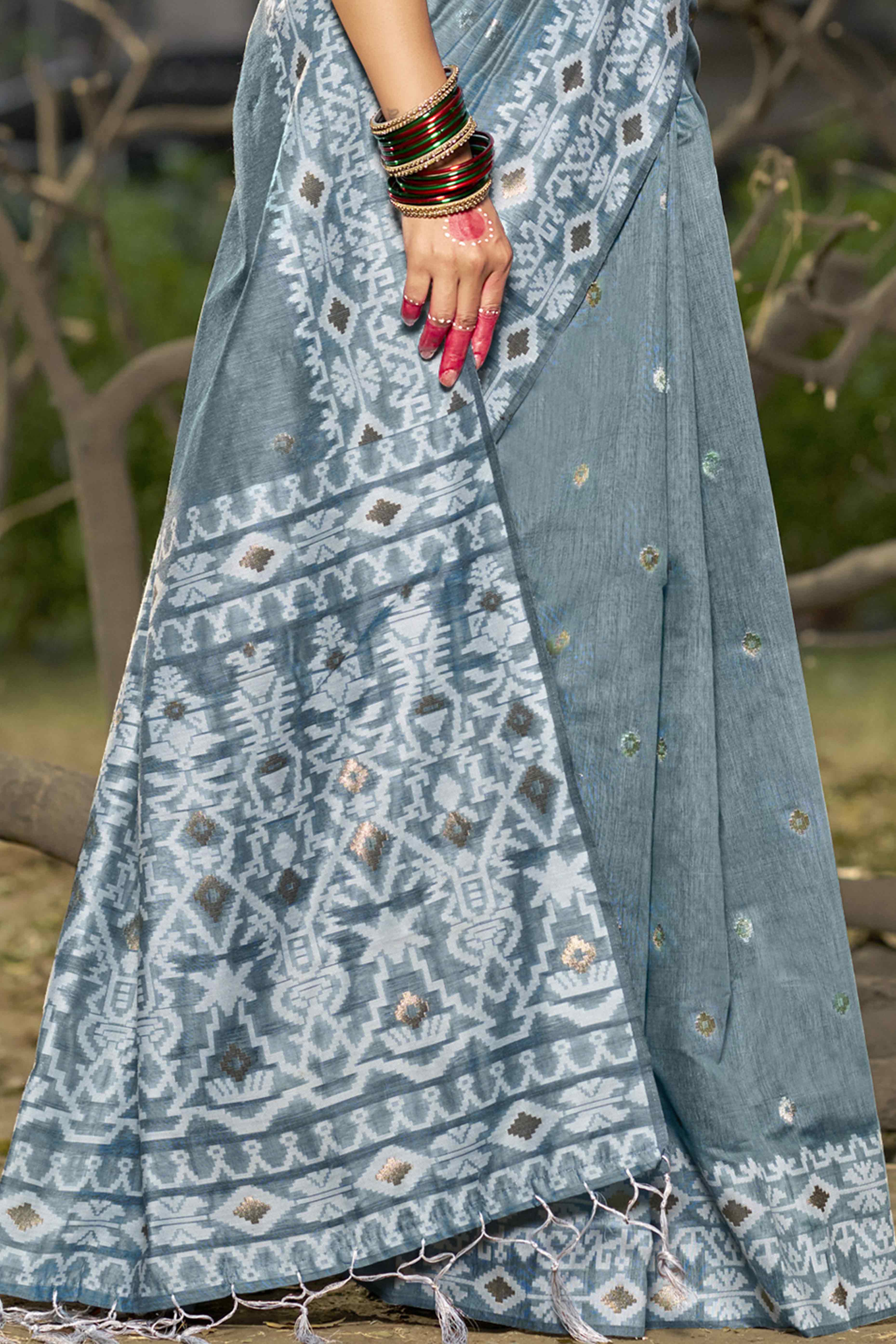 Grey Woven Linen Cotton Saree With Tassels