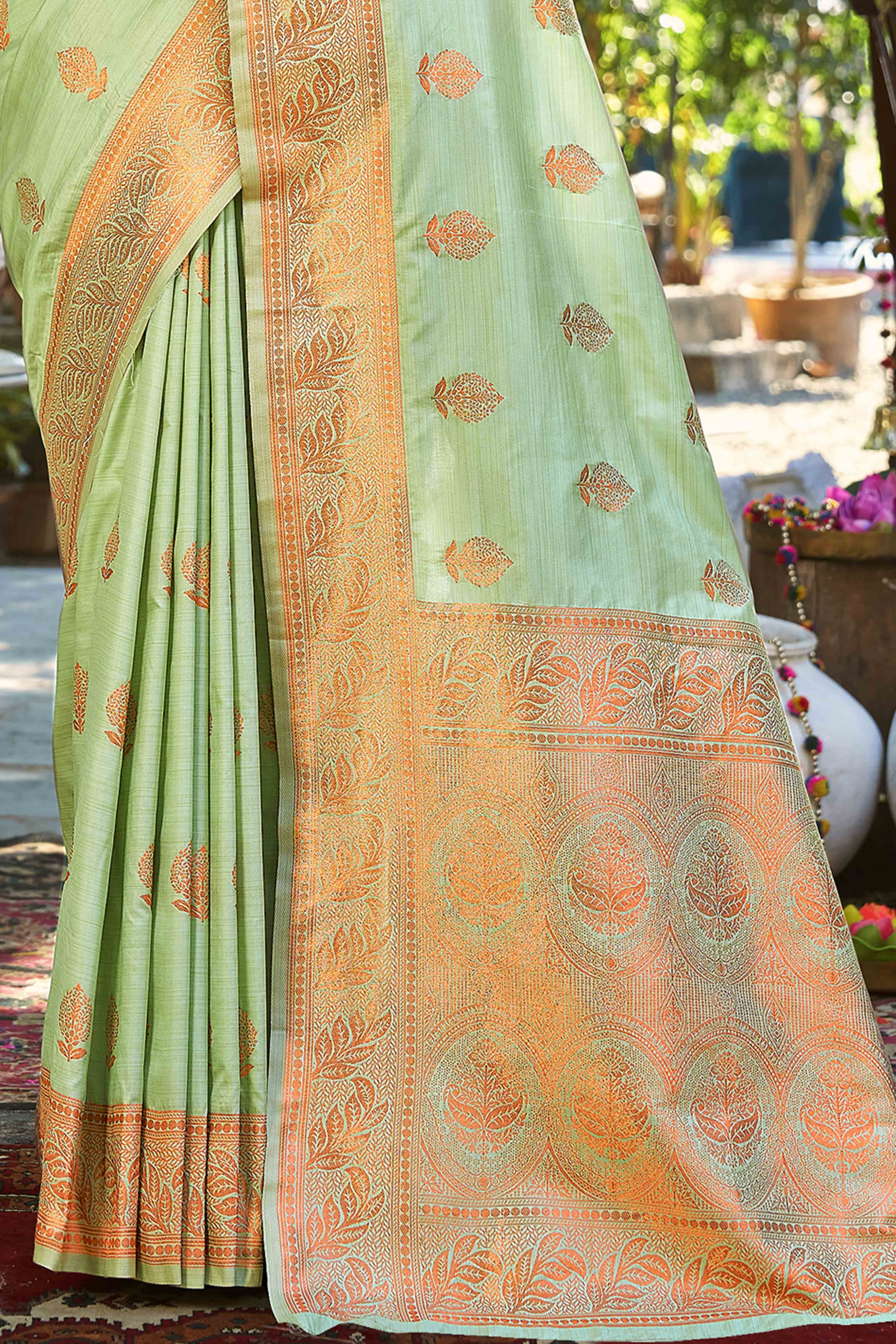 Refreshing Floral Zari Woven Banarasi Silk Saree In Green