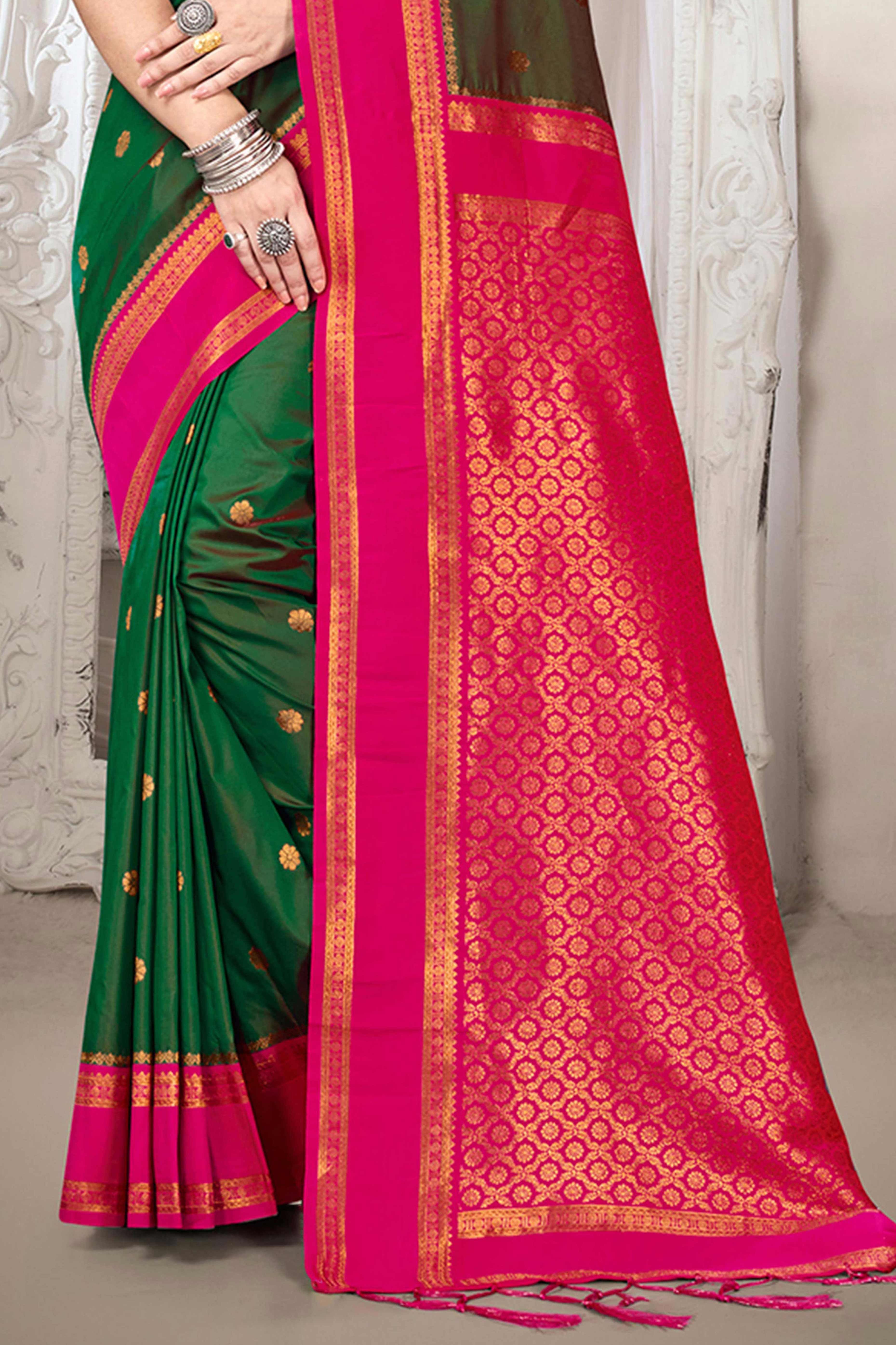 Classic Dark Green Floral Motif Weaving Silk Blend Saree With Tassel Pallu