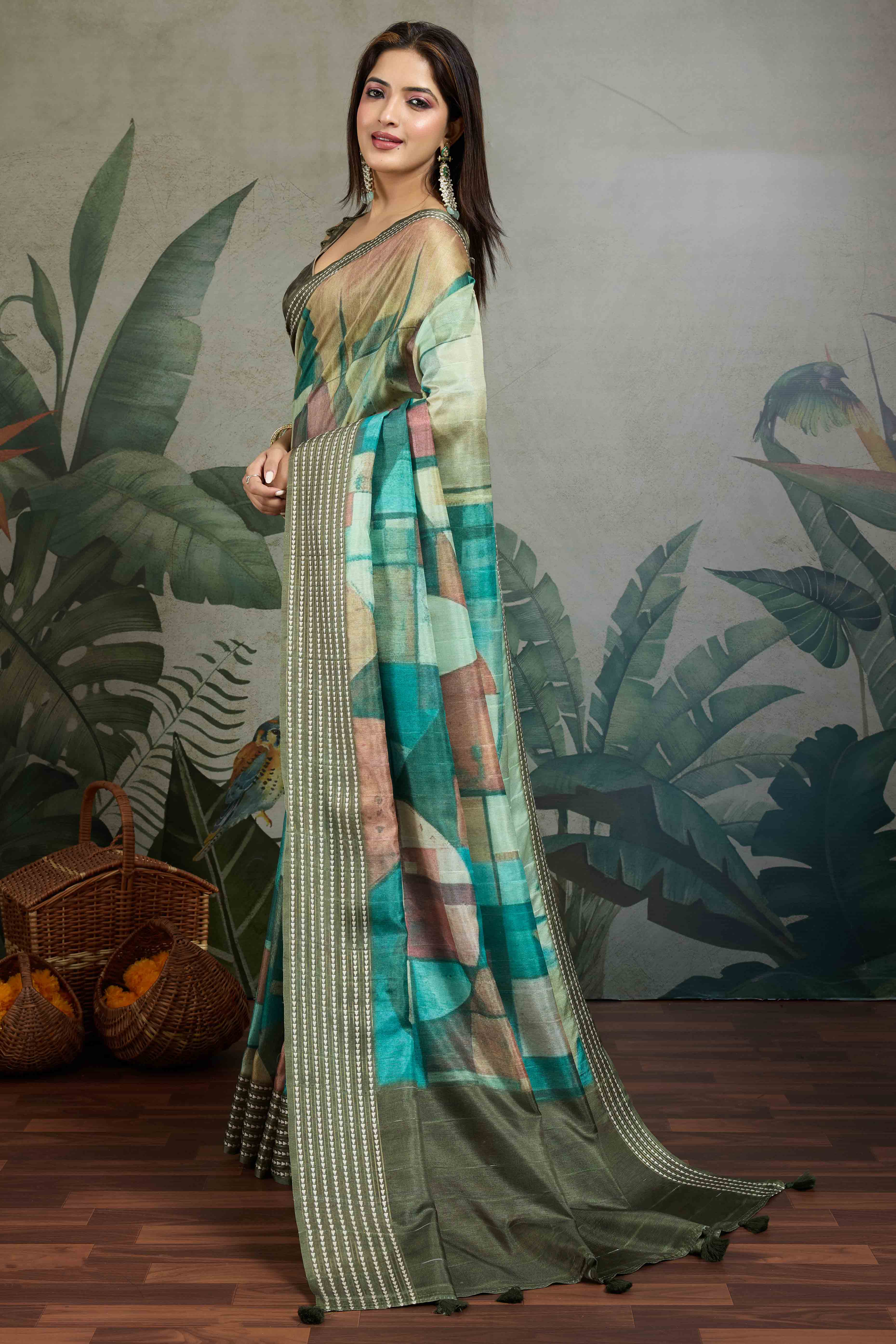 Green Silk Blend Saree with Geometric Print