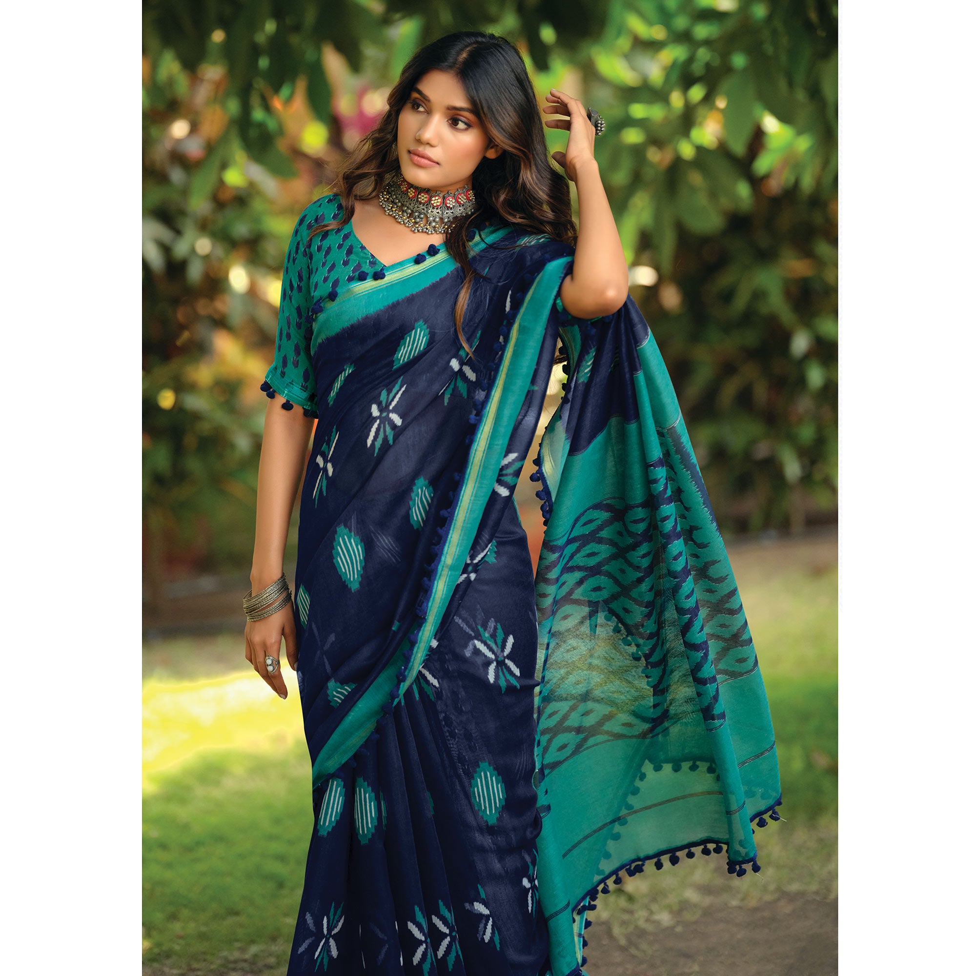Blue Printed Cotton Blend Saree With Pumpum Lace