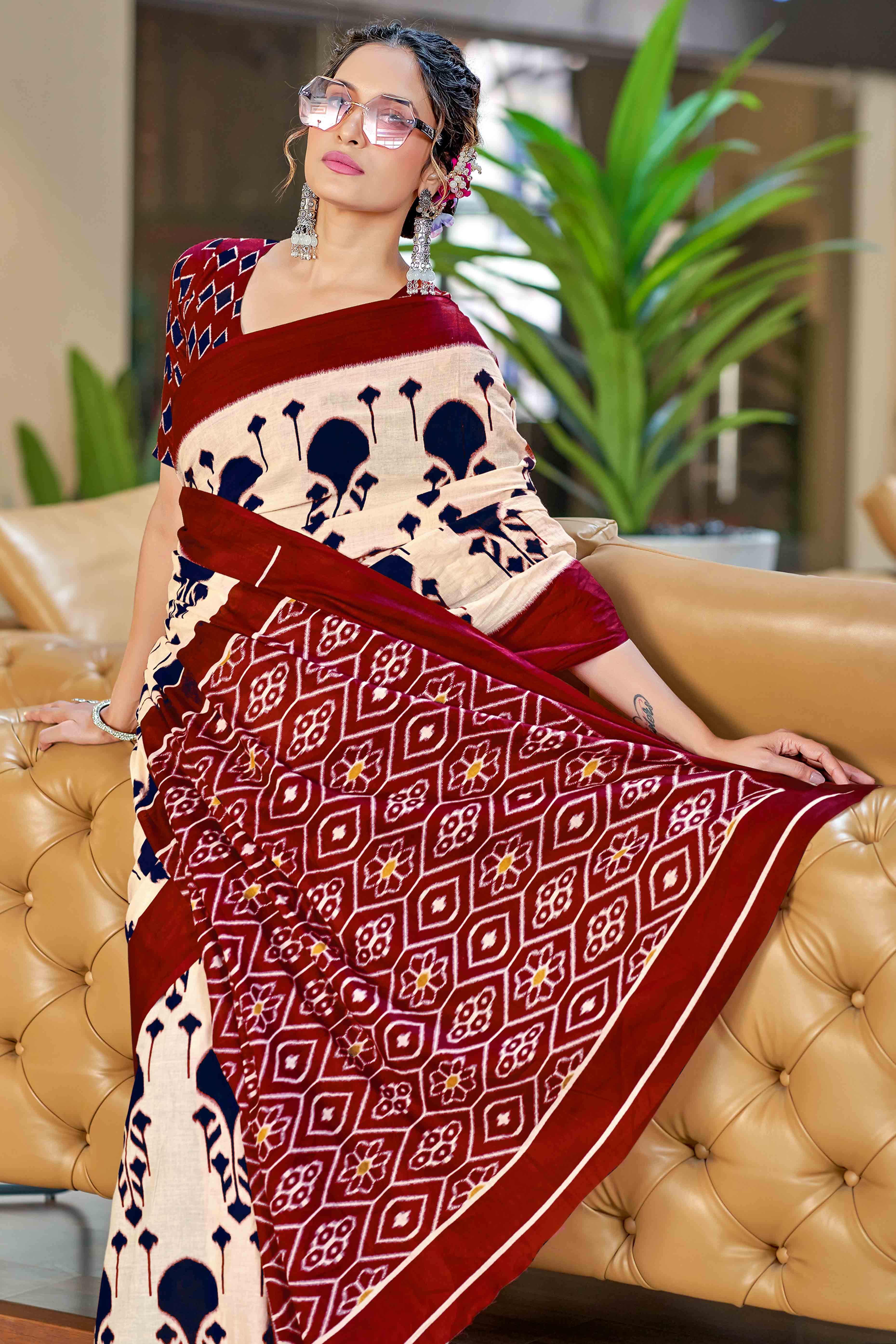 Cream & Maroon Abstract Printed Soft Pure Cotton Saree