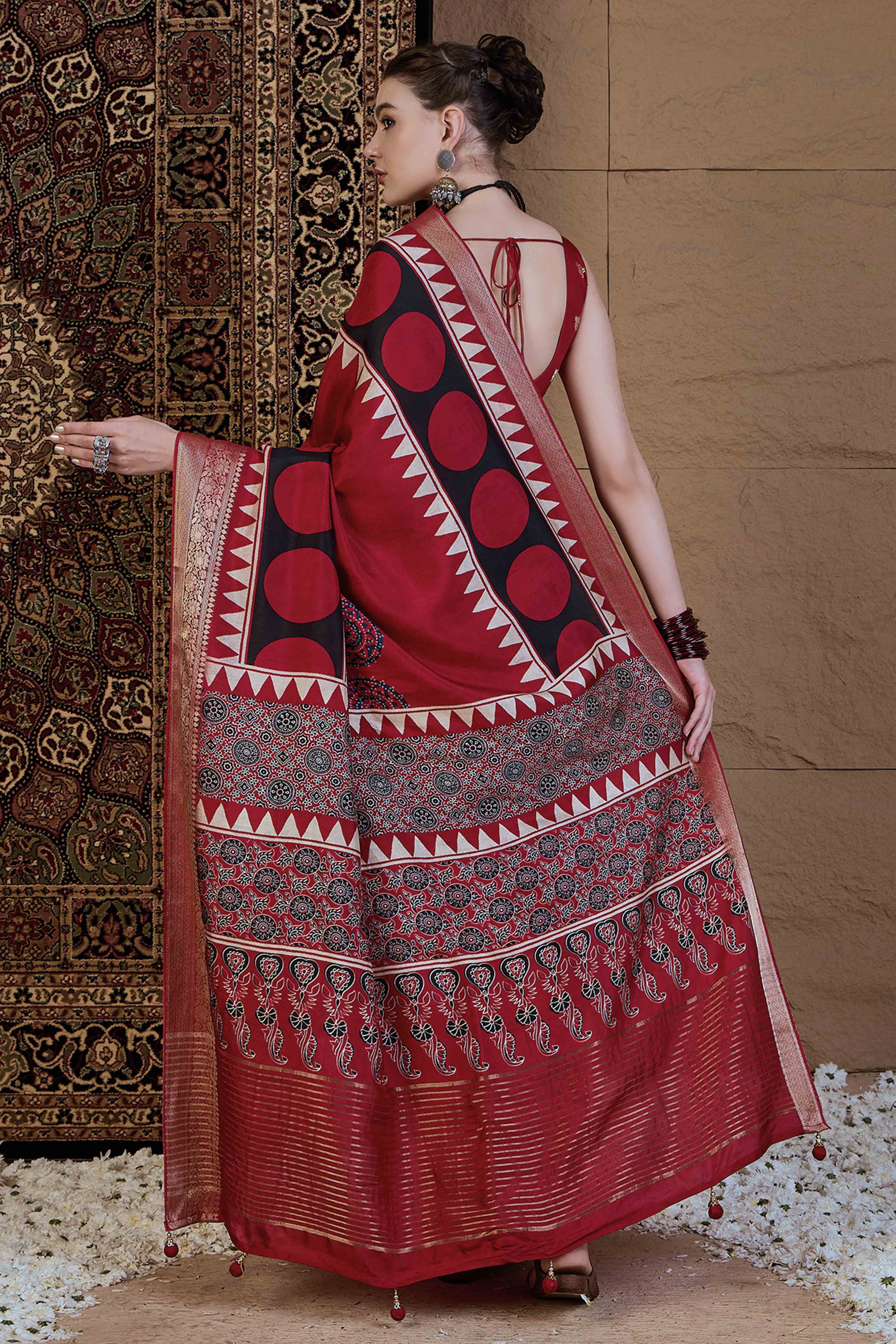 Red Geometric Printed Viscose Saree
