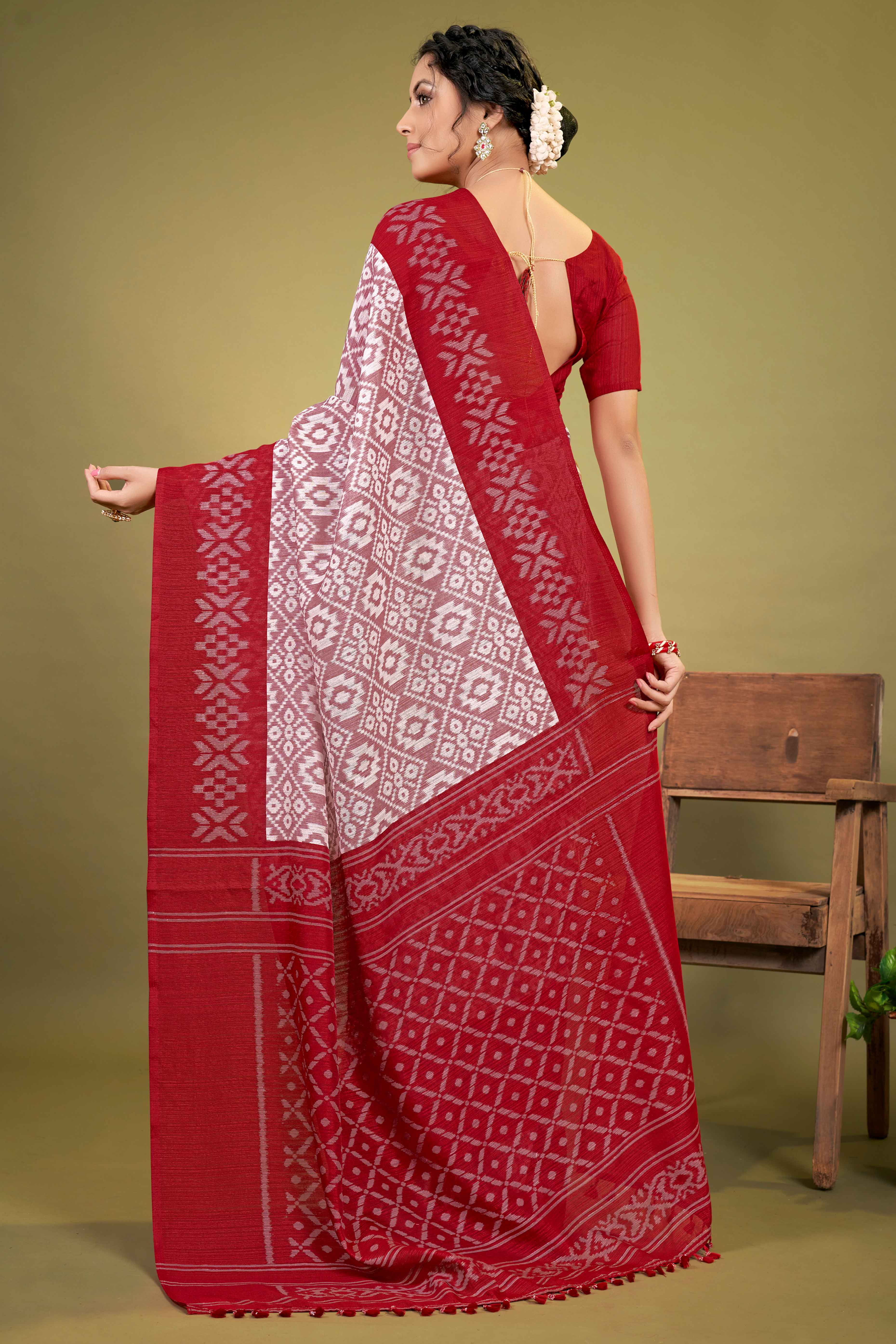 Red Ikkat Printed Cotton Slub Saree