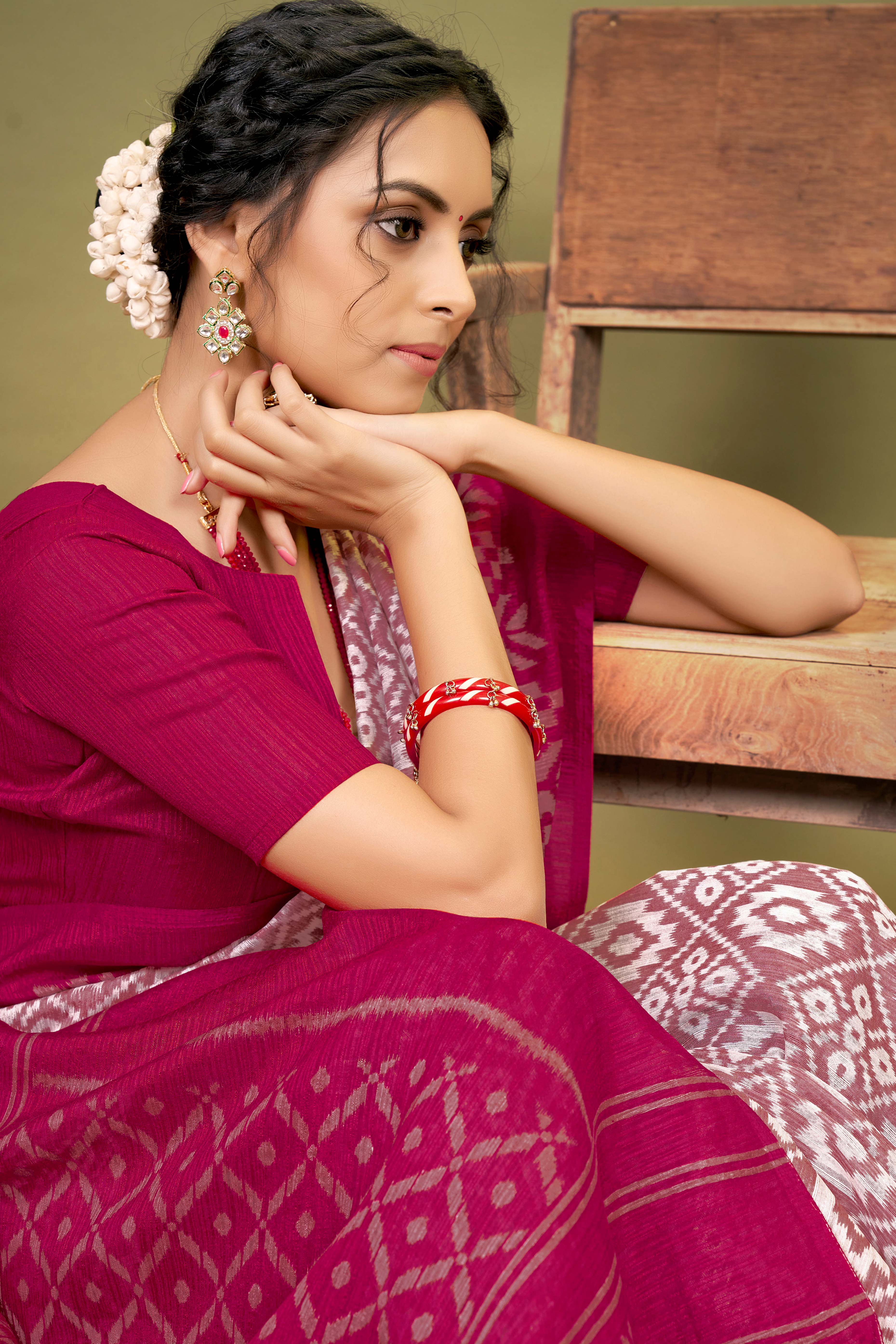 Pink Ikkat Printed Cotton Slub Saree