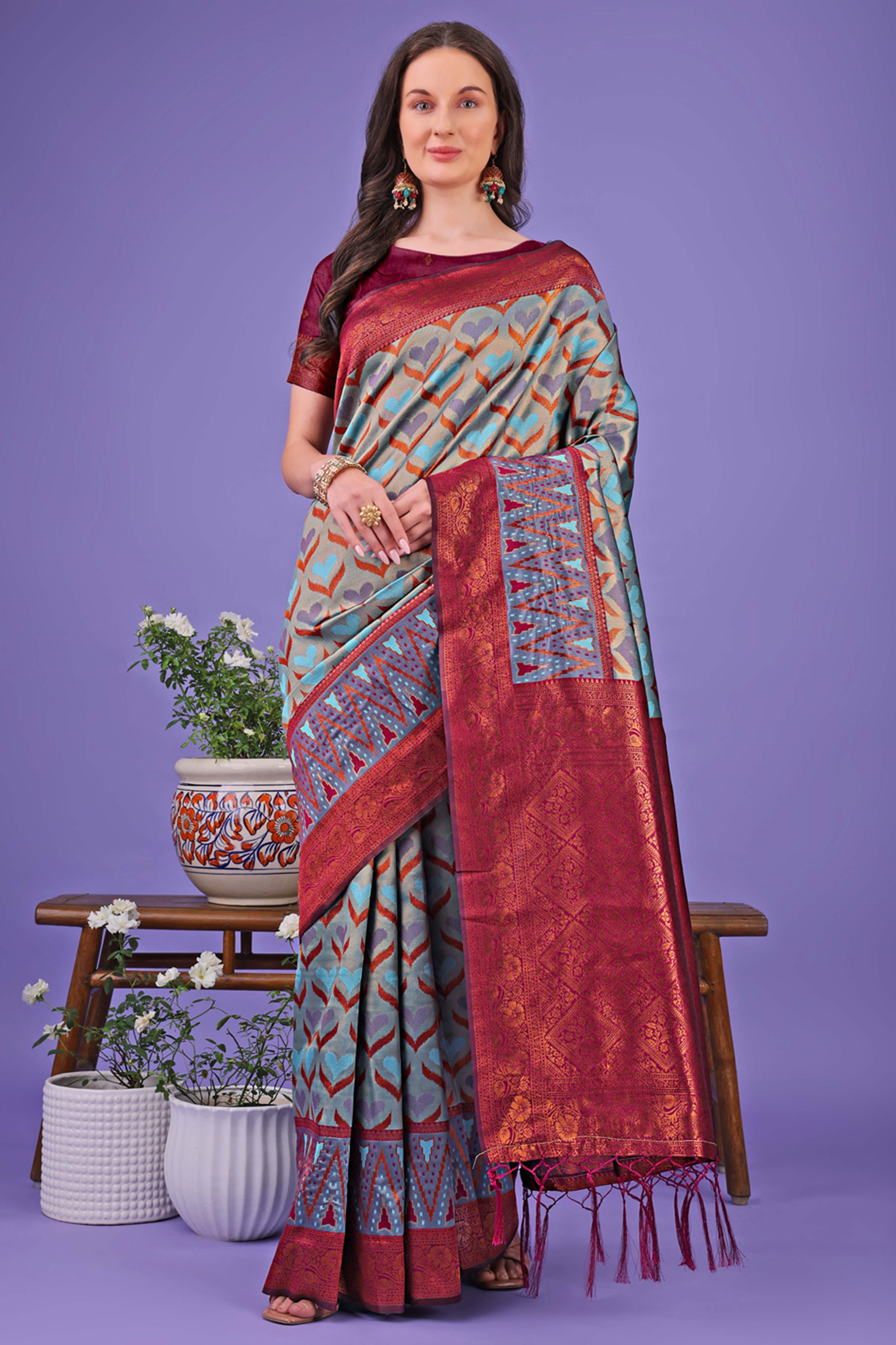 Grey Heart Motif Zari Woven Lichi Cotton Silk Saree With Flowing Tassels