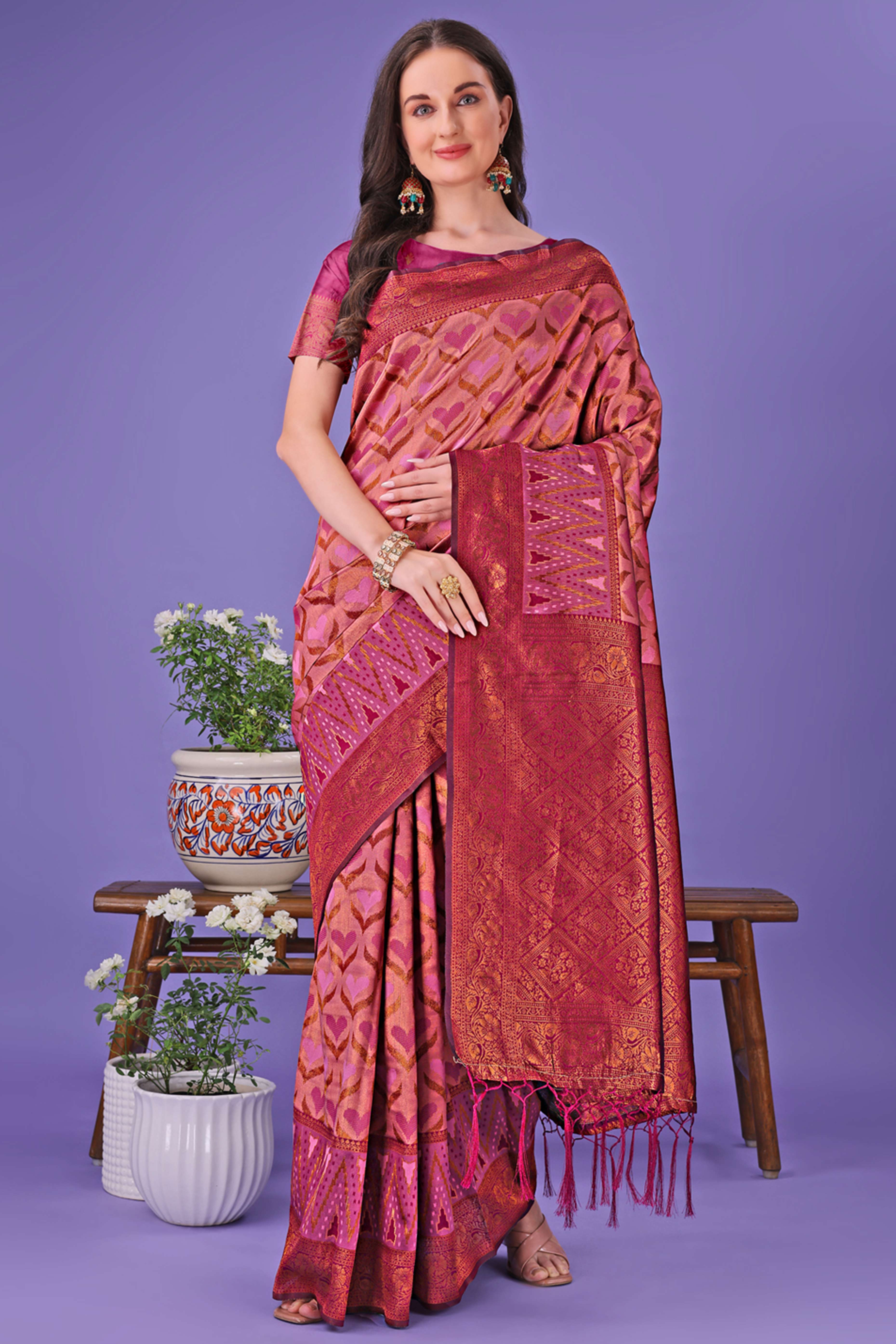Pink Heart Motif Zari Woven Lichi Cotton Silk Saree With Flowing Tassels