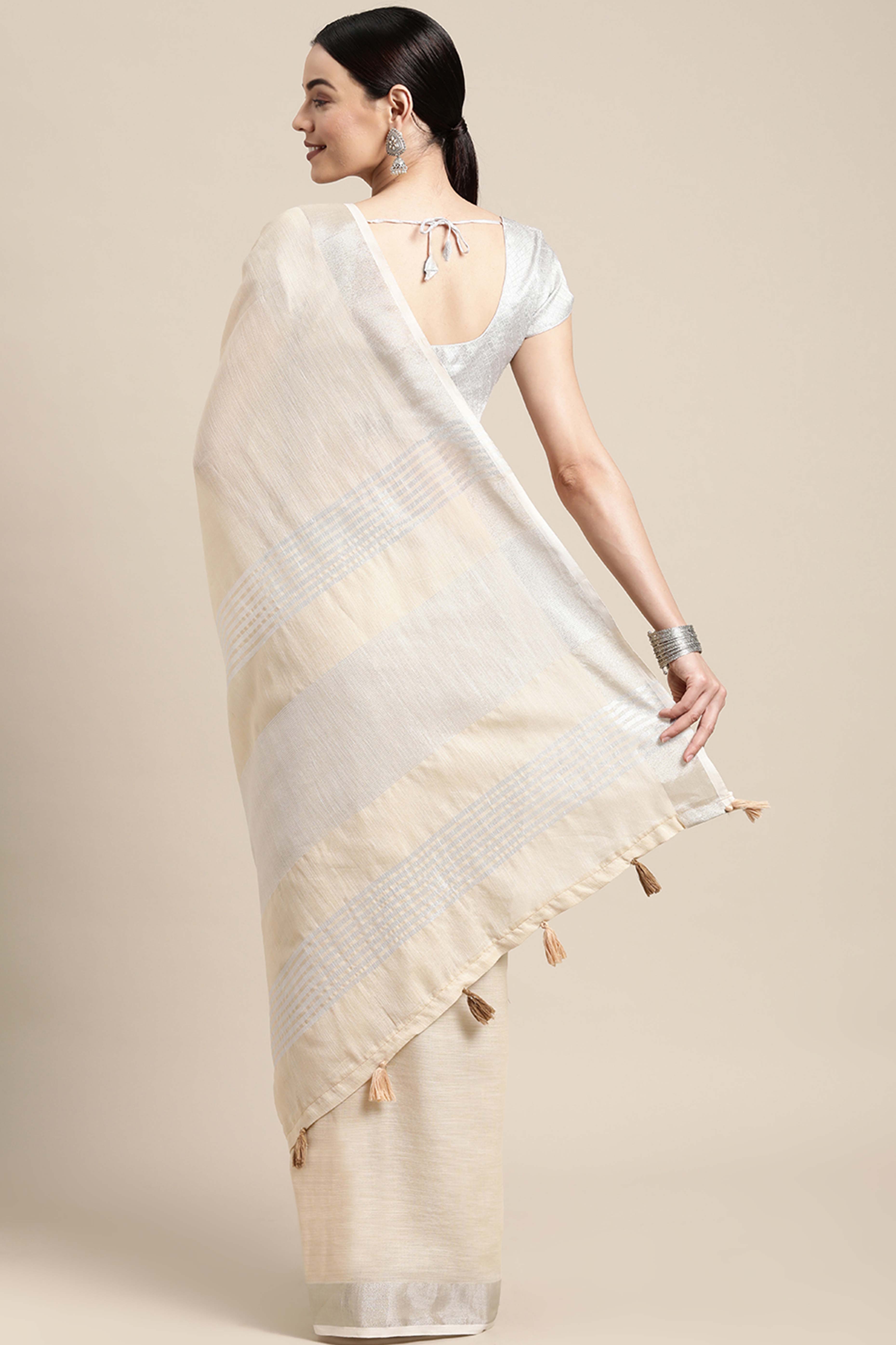 Light Beige Linen Saree Adorned With Silver Zari Weaving Border & Pallu
