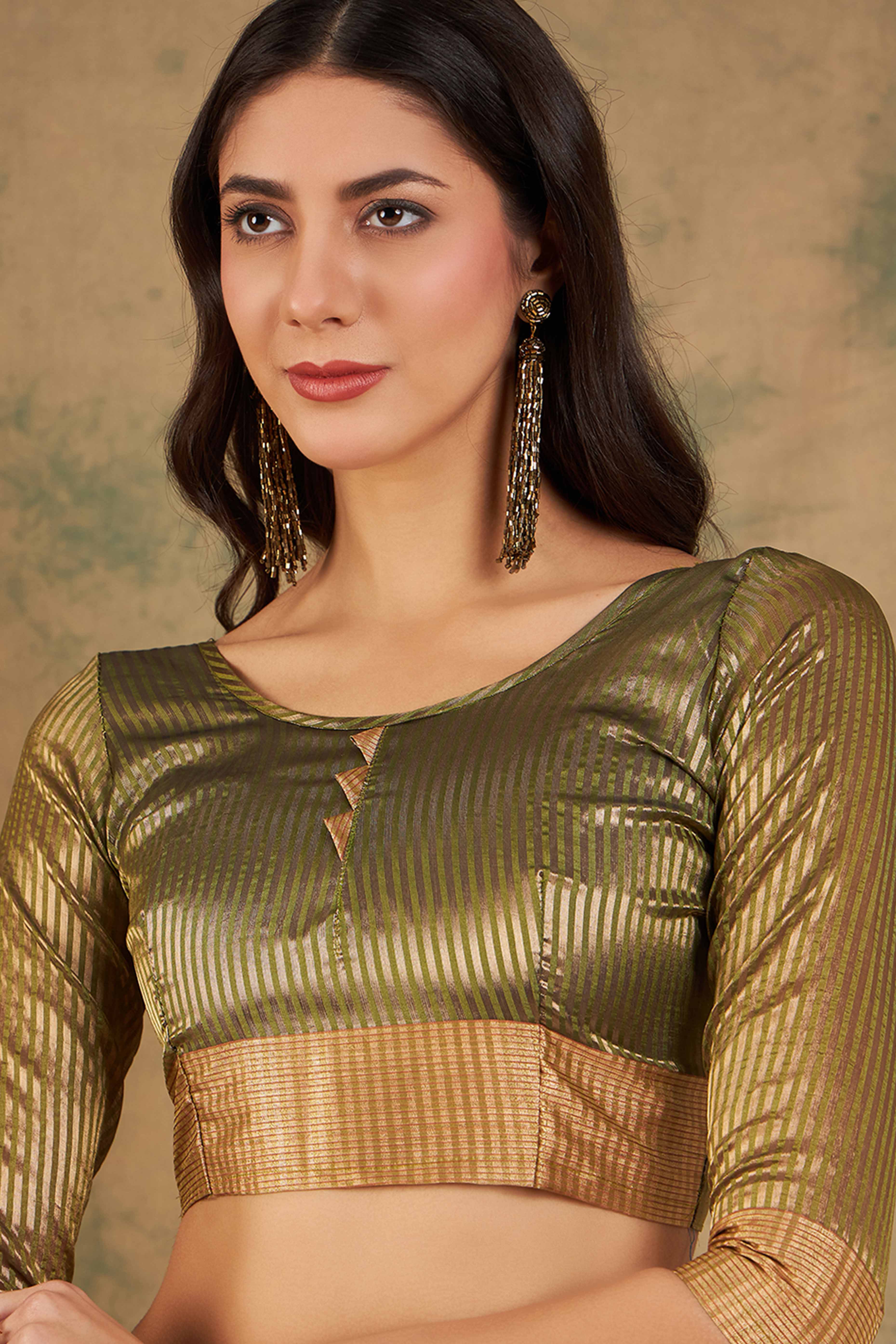 Green Organza Saree In Organza With Delicate Weaving Border And Tassel Details