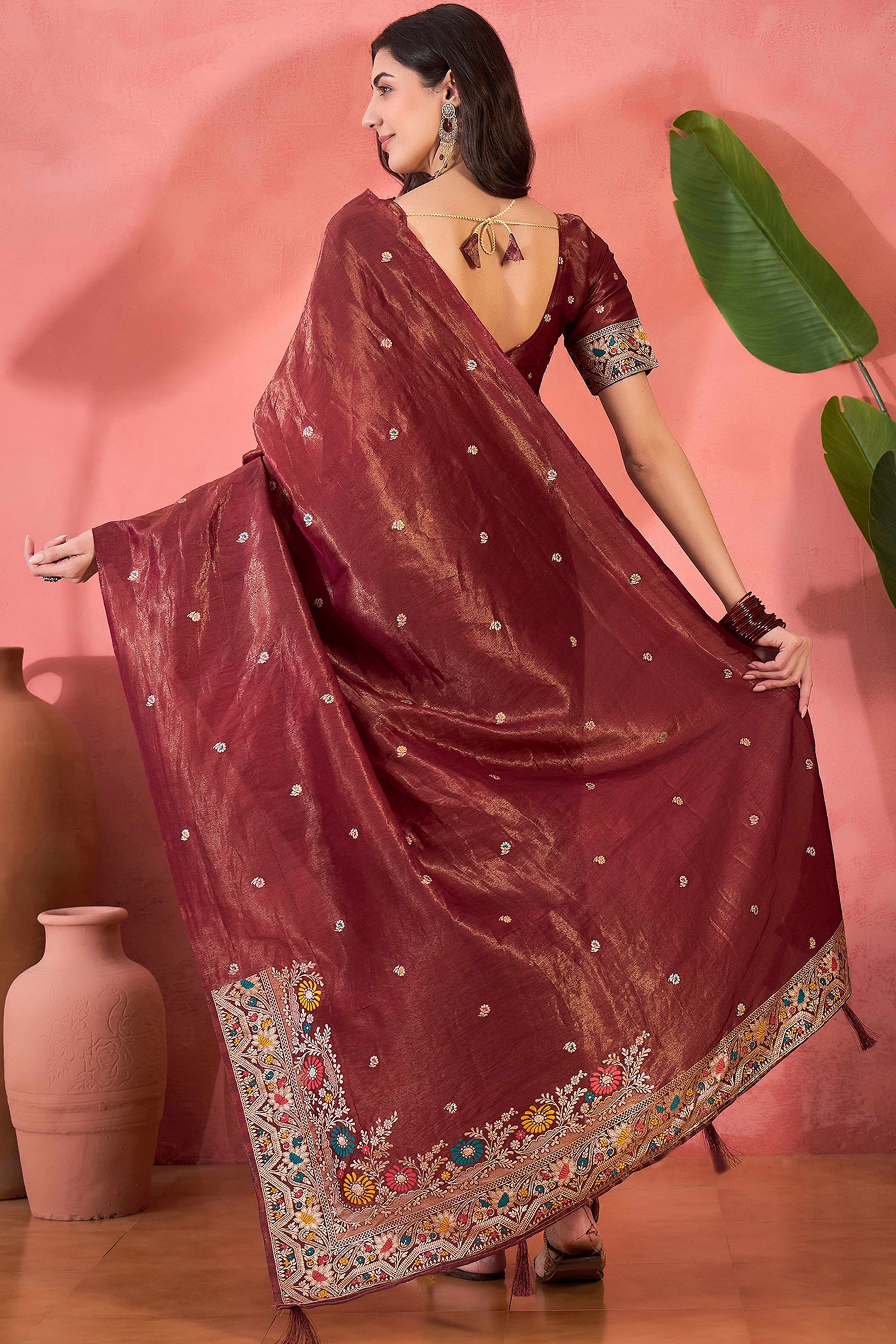 19Floral Zari Woven Maroon Saree In Shimmer Finish With Elegant Tassel Pallu