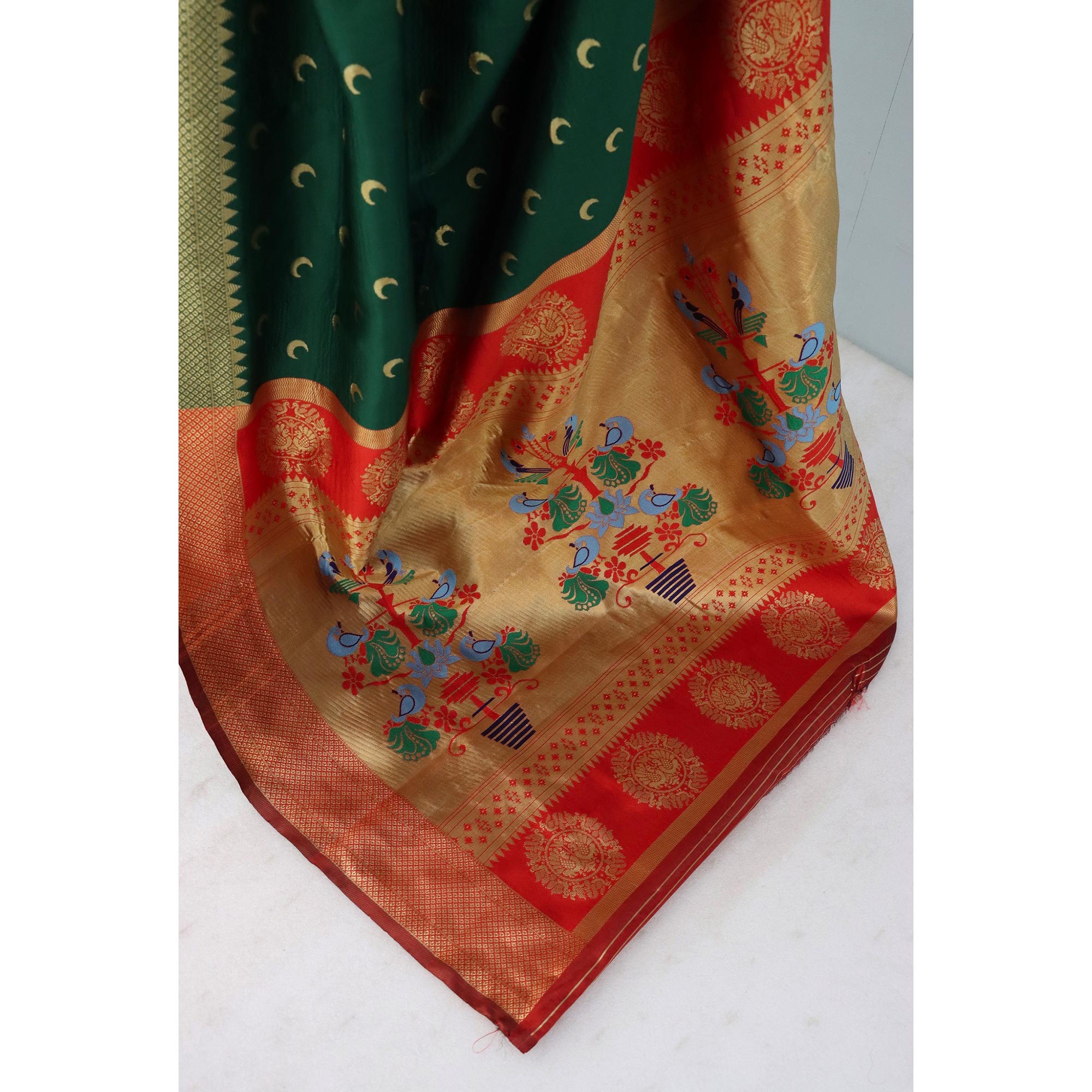 Green Woven Pure Silk Chandrakor Paithani Saree