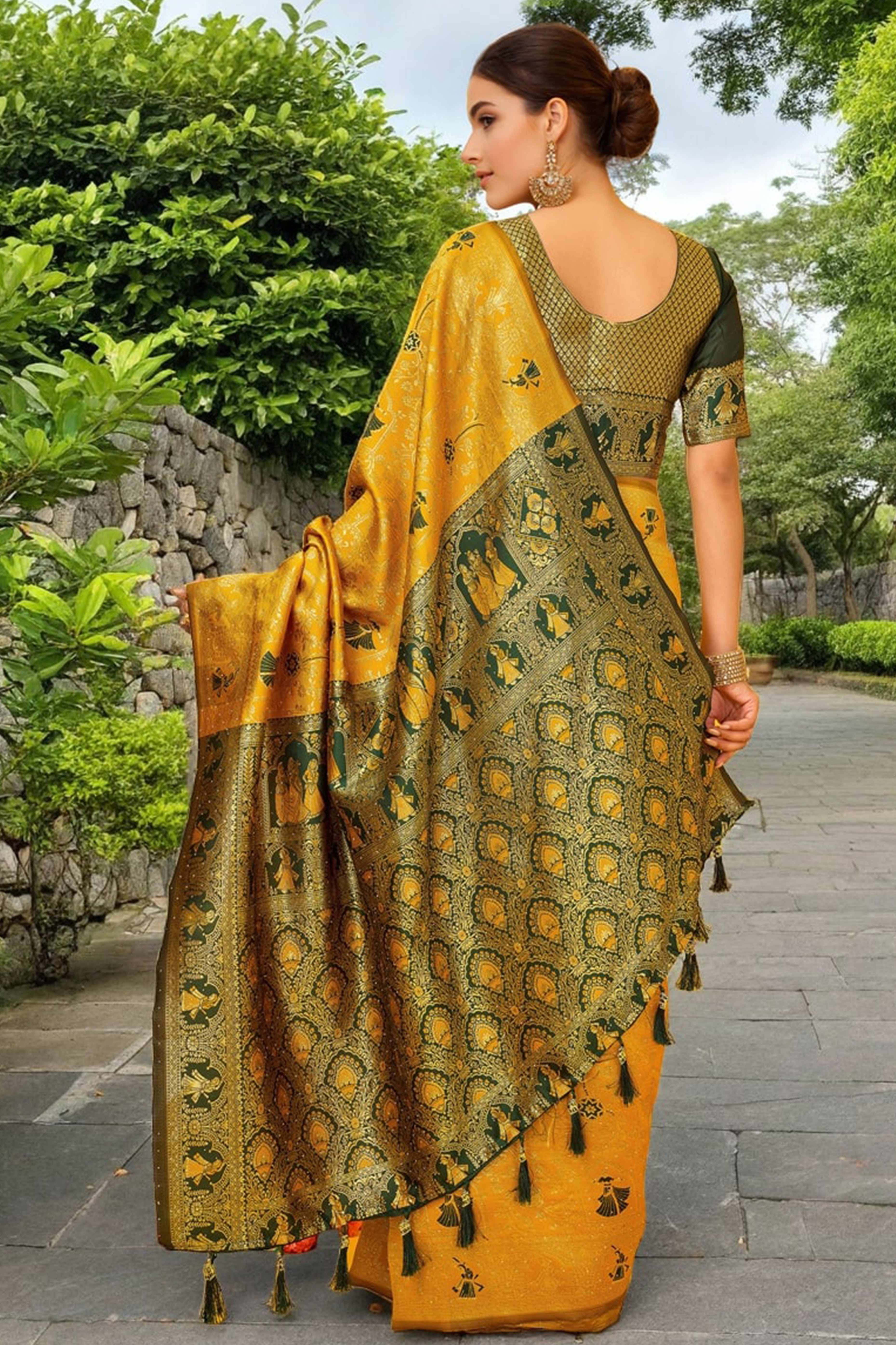 Yellow Paithani Saree In Silk Blend Highlighted With Floral Weaving & Tasselled Edge