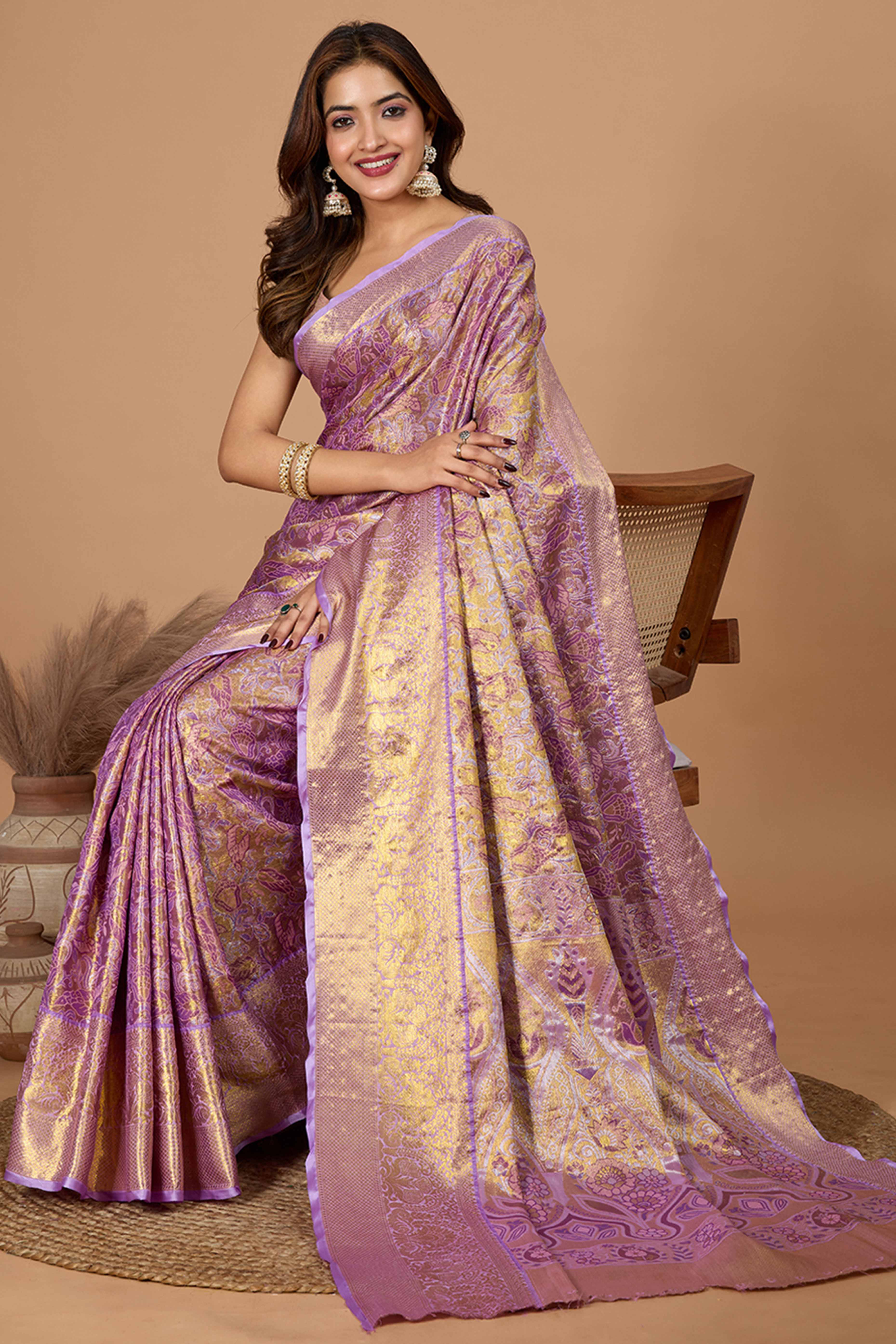 Purple Kanjivaram Silk Saree Adorned With Exquisite Floral Zari Weaving