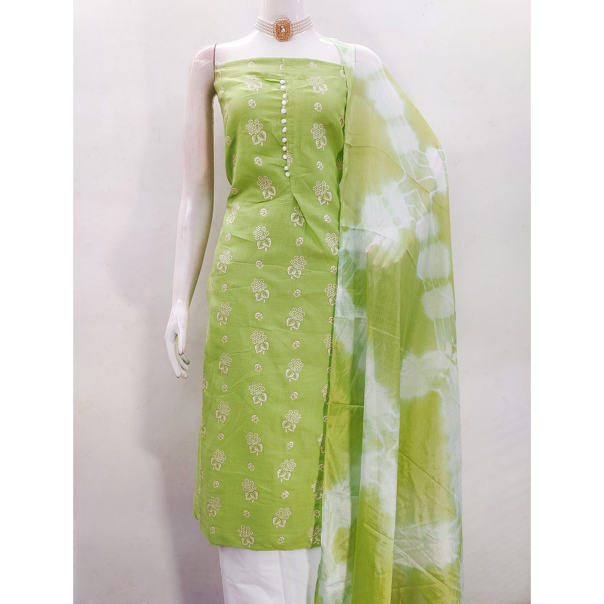 Exquisite Green Floral Printed Cotton Blend Dress Material
