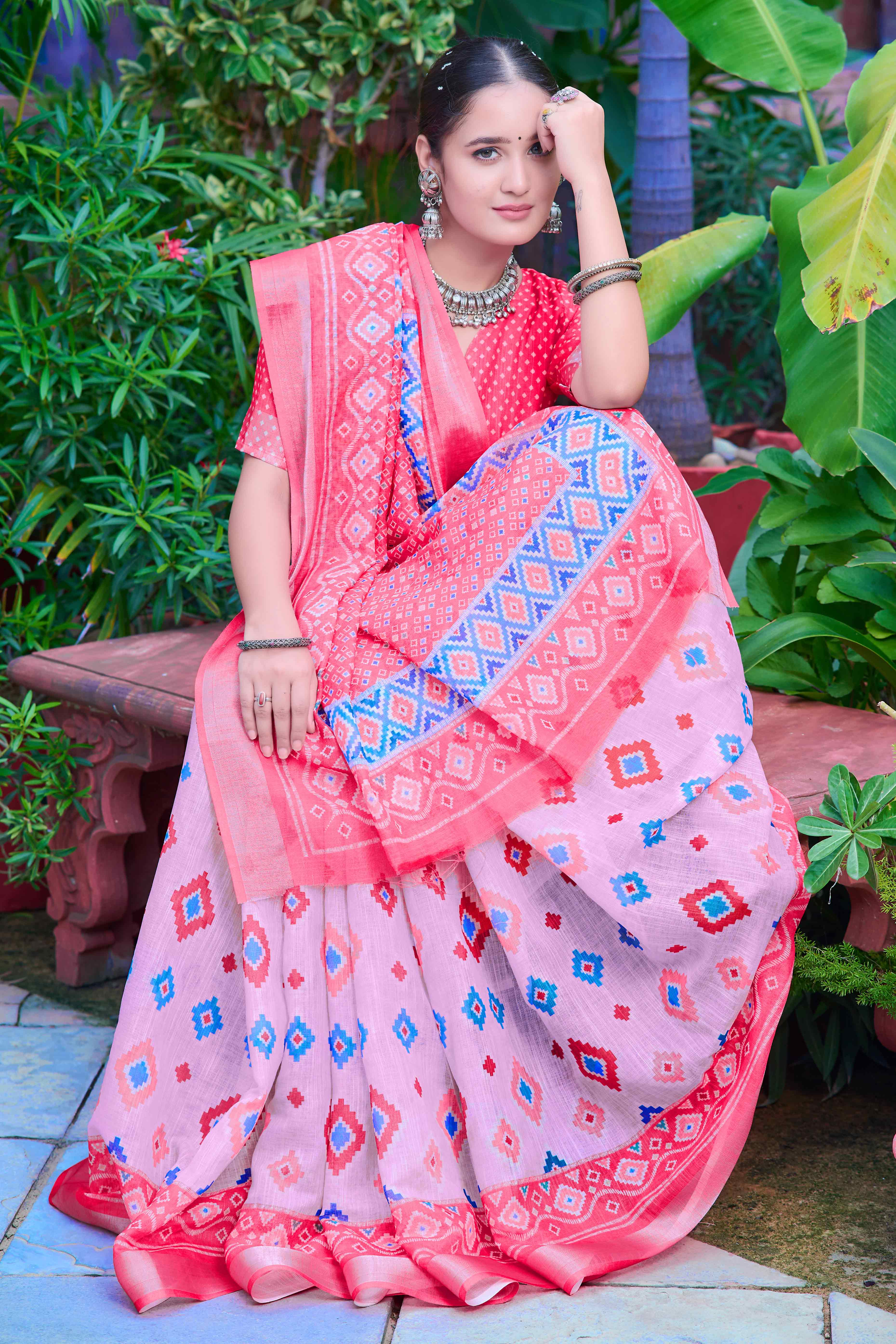 Baby Pink Geometric Printed Linen Saree