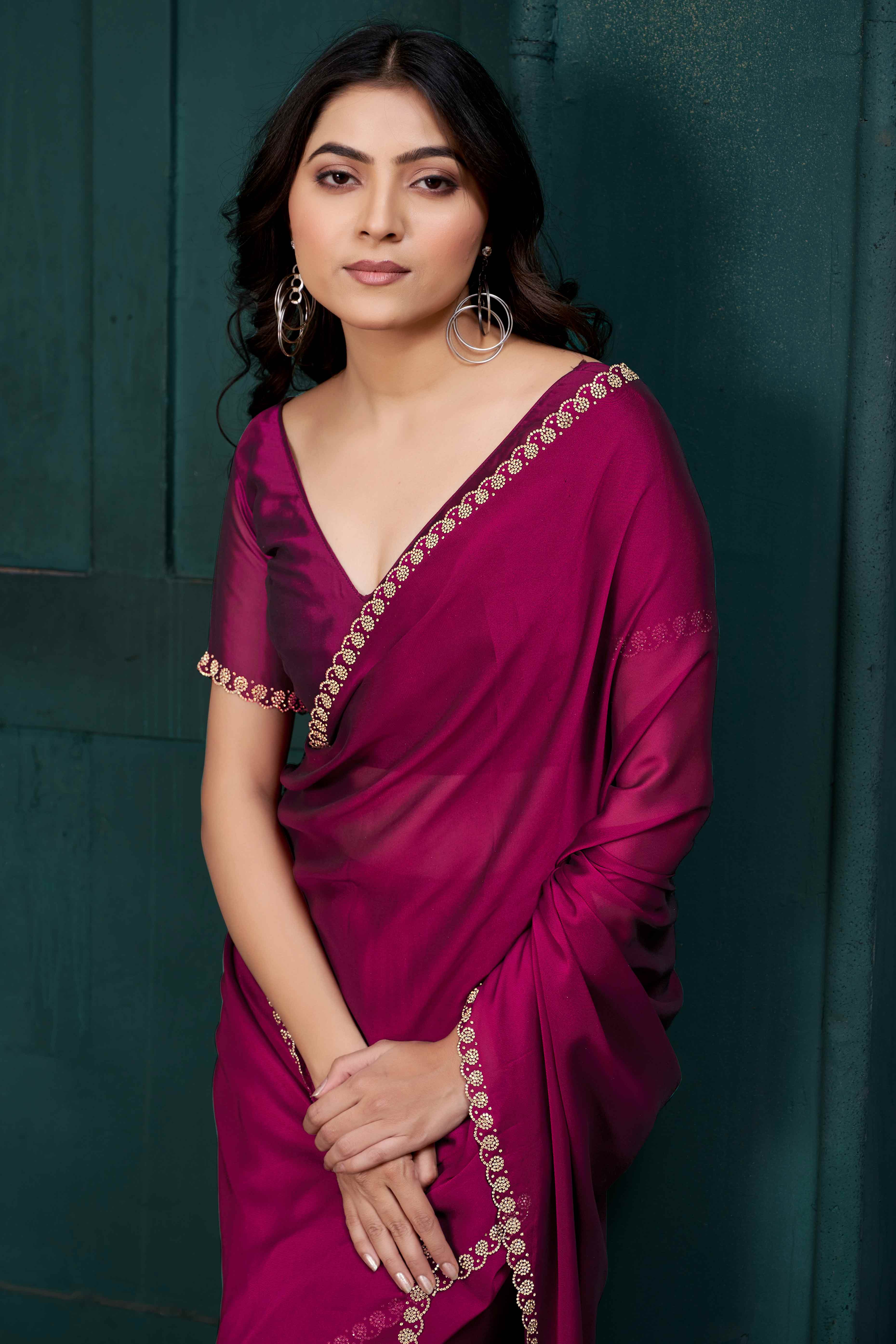 Magenta Crepe Silk Solid Saree With Elegant Zarkan Border Detailing