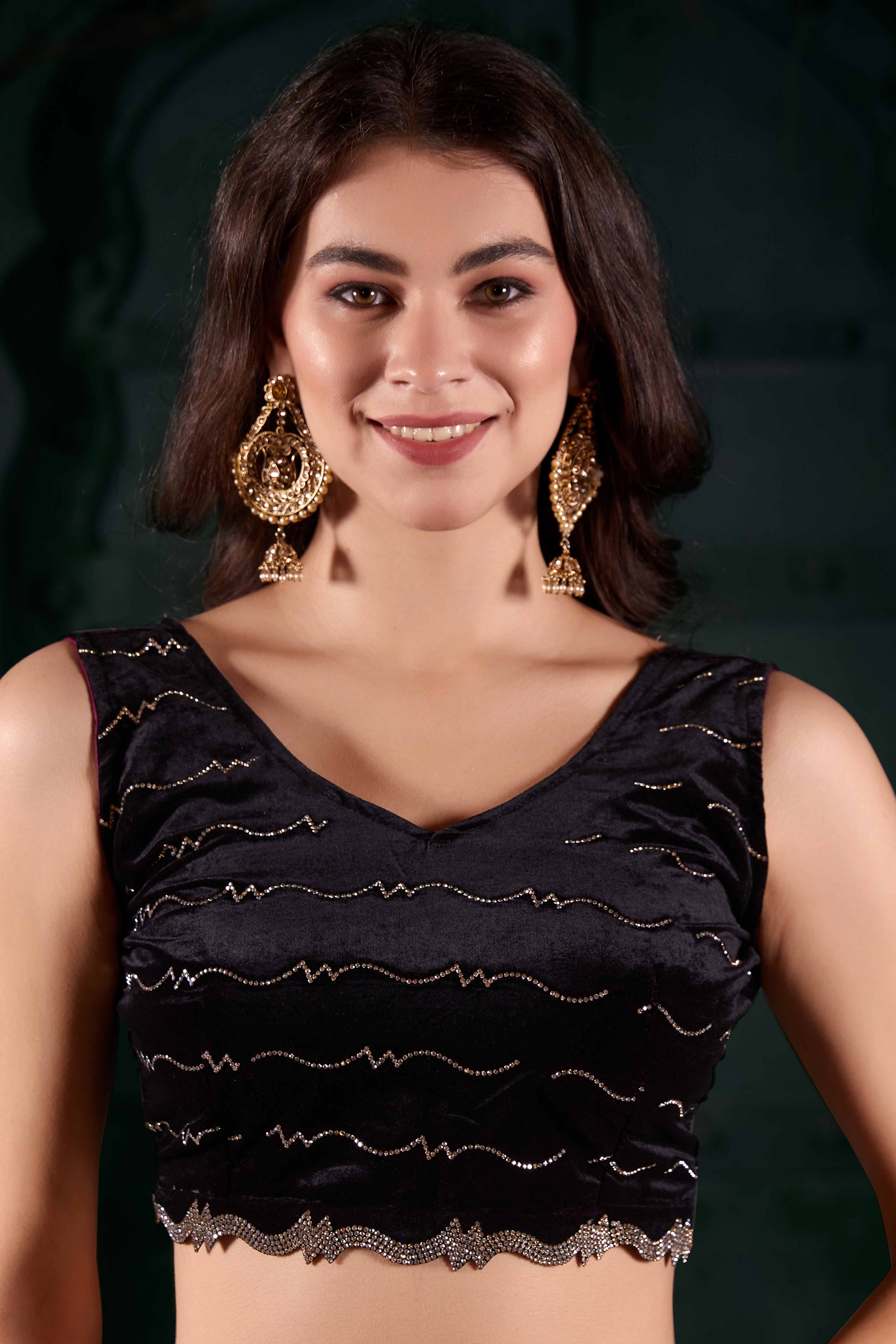 Dark Purple Solid With Zarkan Cutwork Border Chiffon Saree With Belt