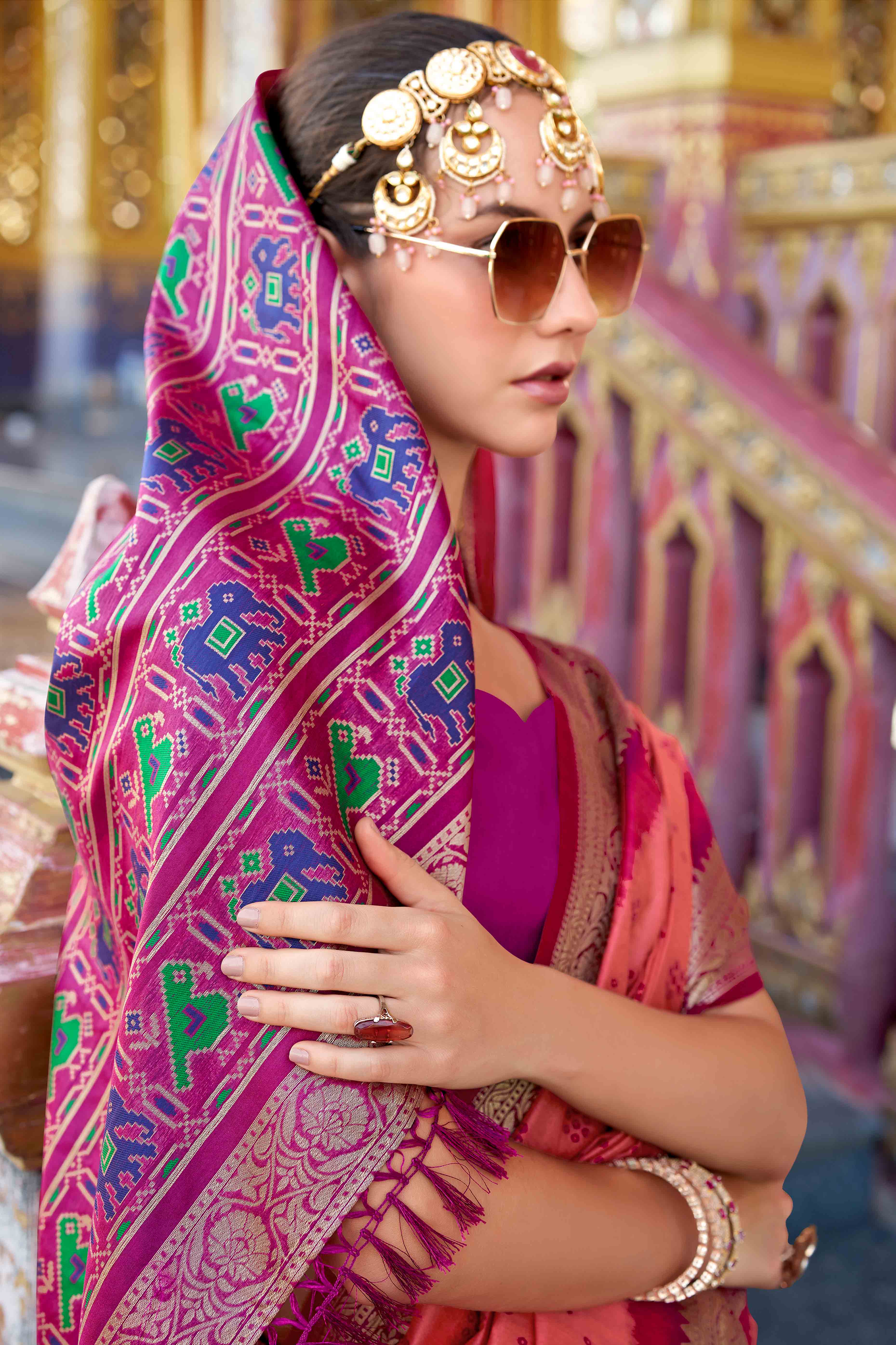 Silk Blend Woven Bandhani Saree In Peach With Contrasting Patola Pallu