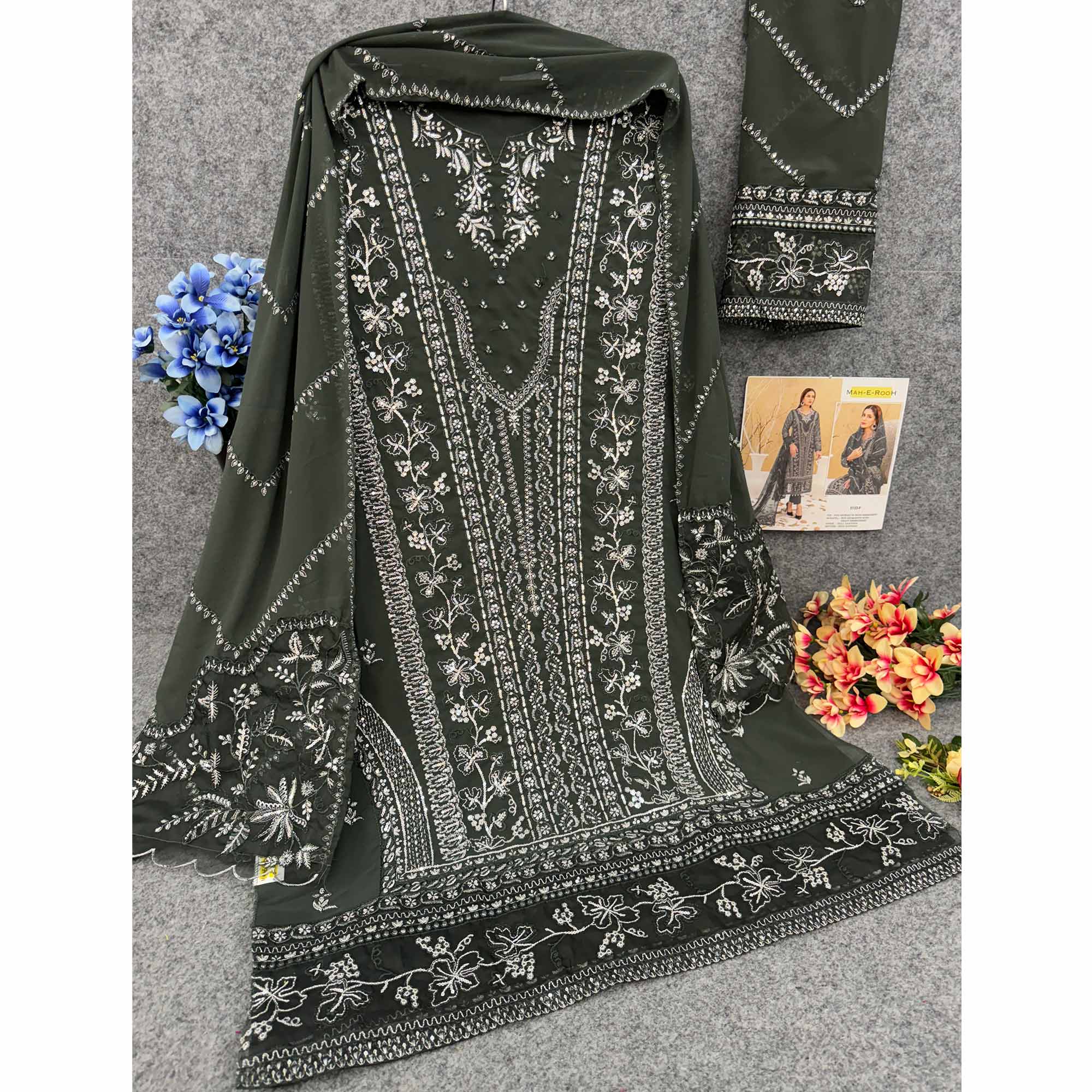 Mehendi Green Floral Embroidered Georgette Semi Stitched Pakistani Suit